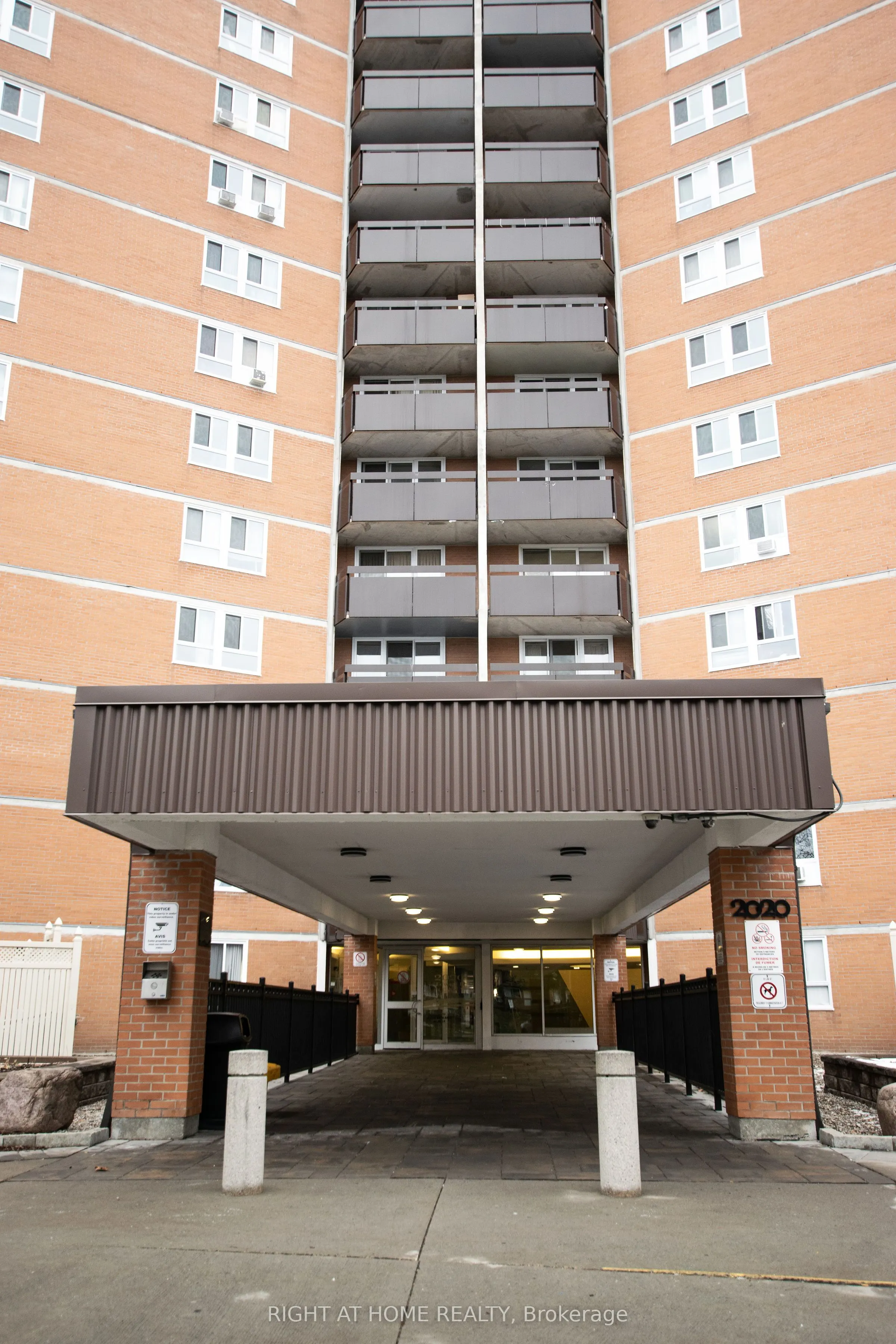 2020 JASMINE Crescent, #704