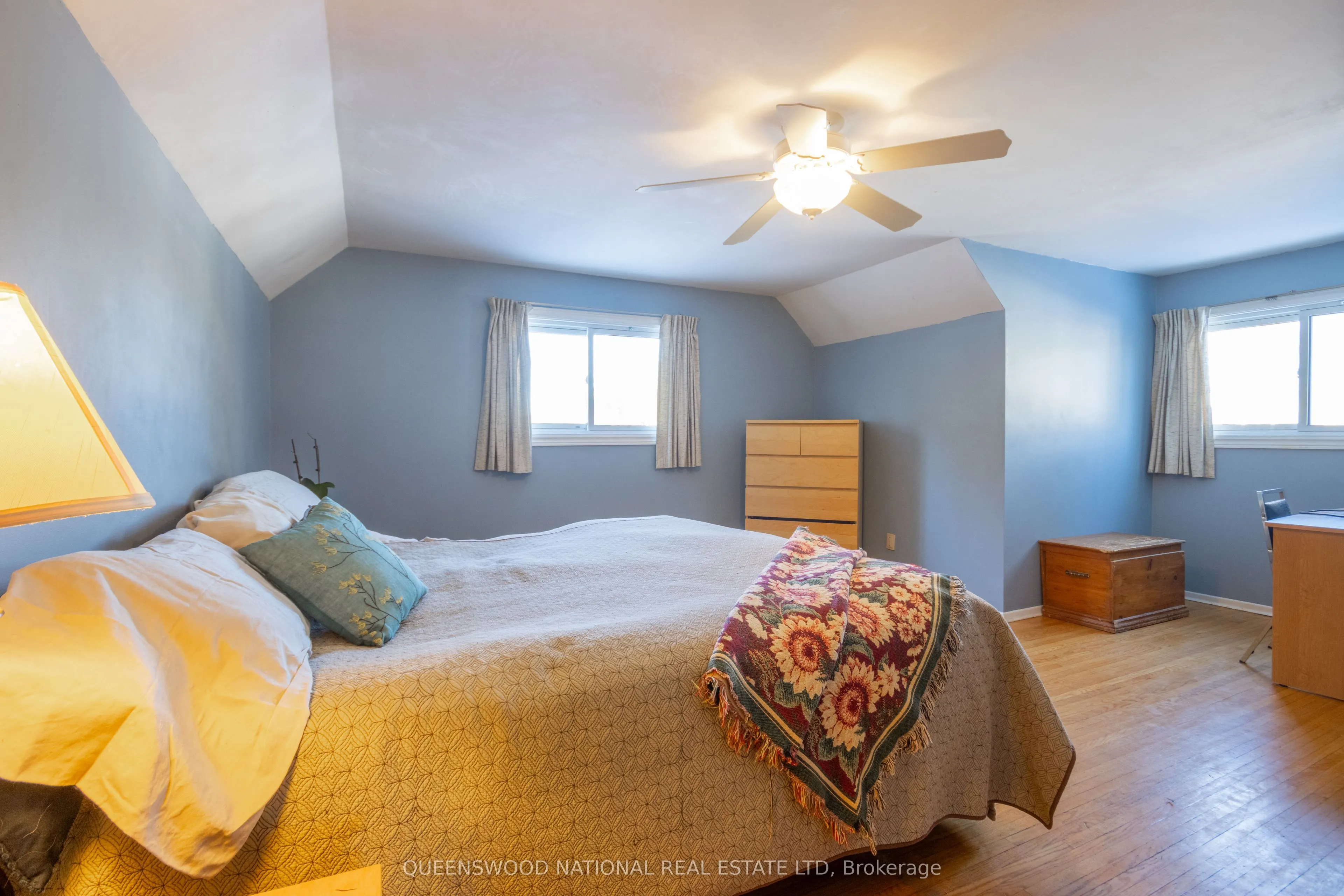 23 Sprucedale Avenue W