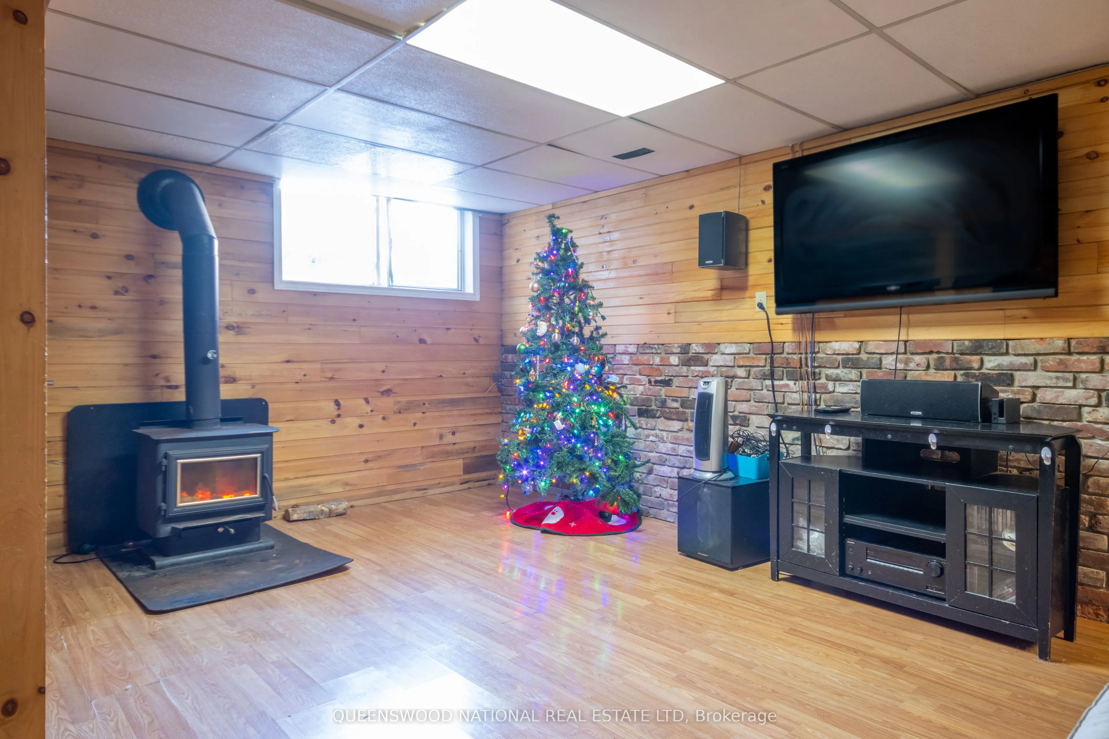 23 Sprucedale Avenue W