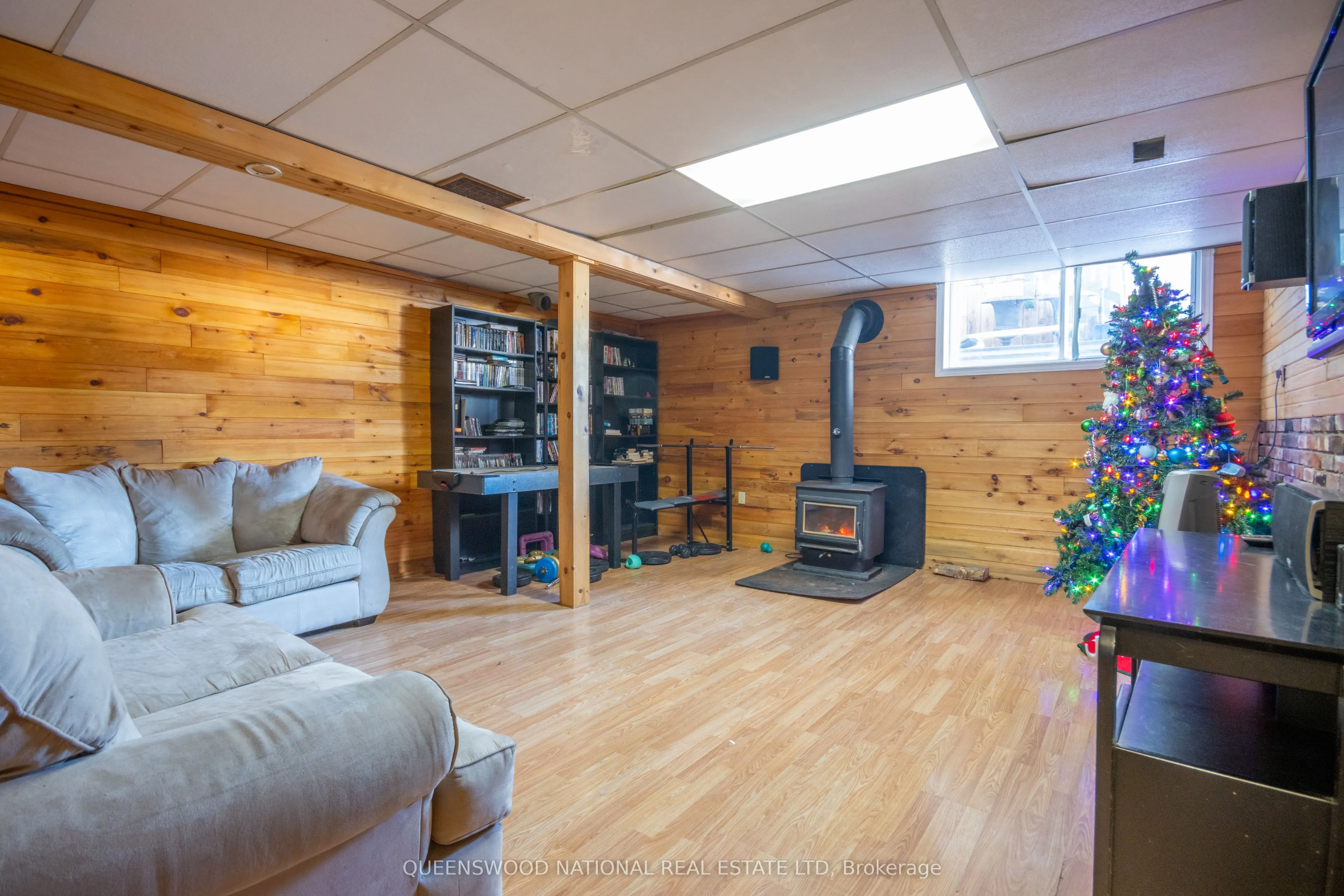 23 Sprucedale Avenue W