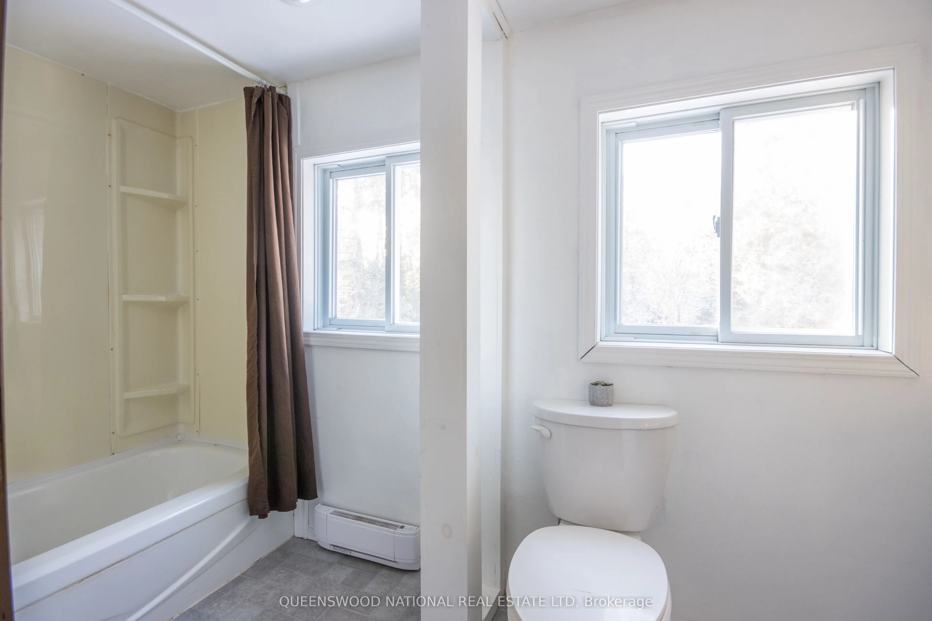 23 Sprucedale Avenue W