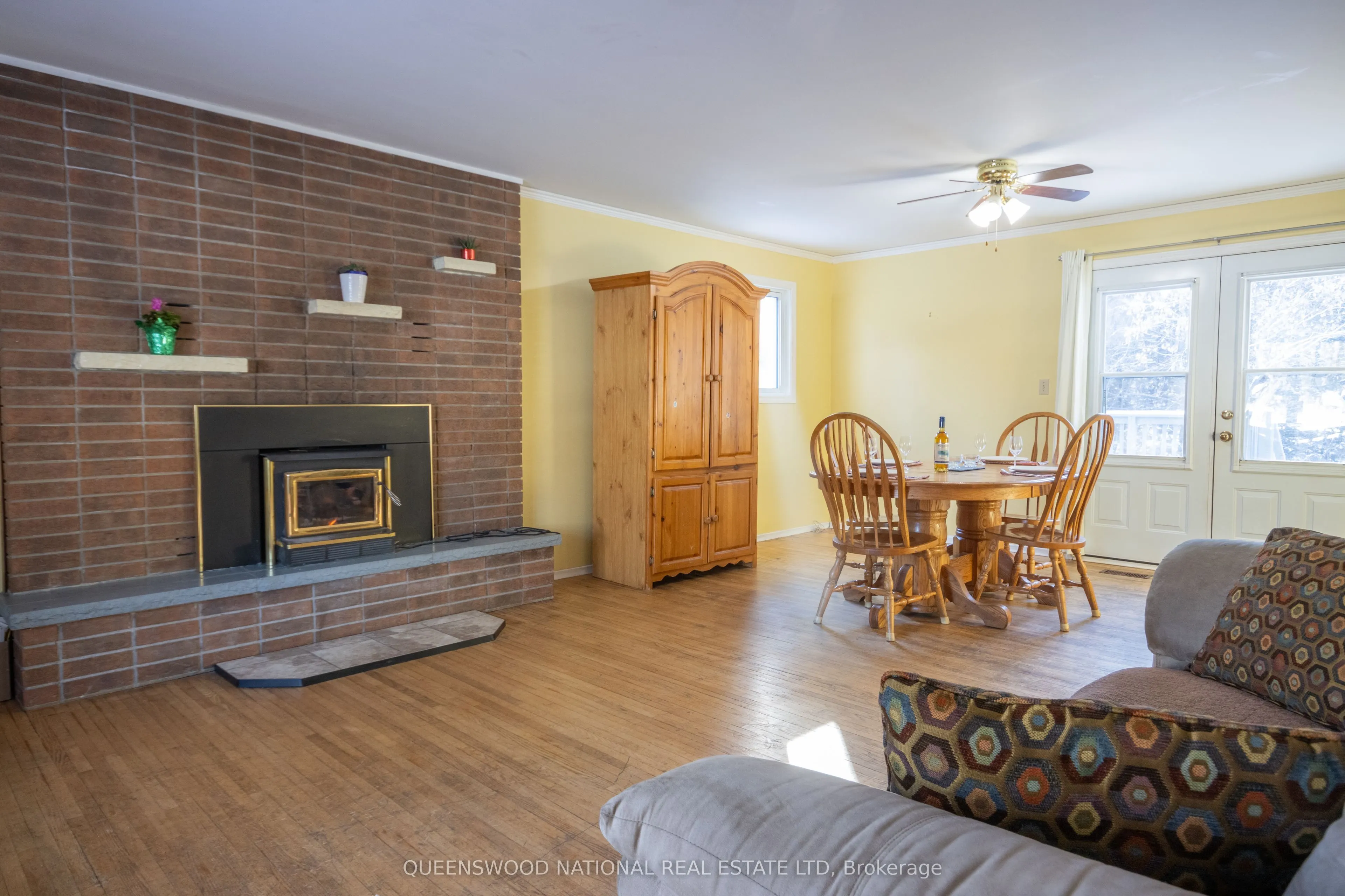 23 Sprucedale Avenue W