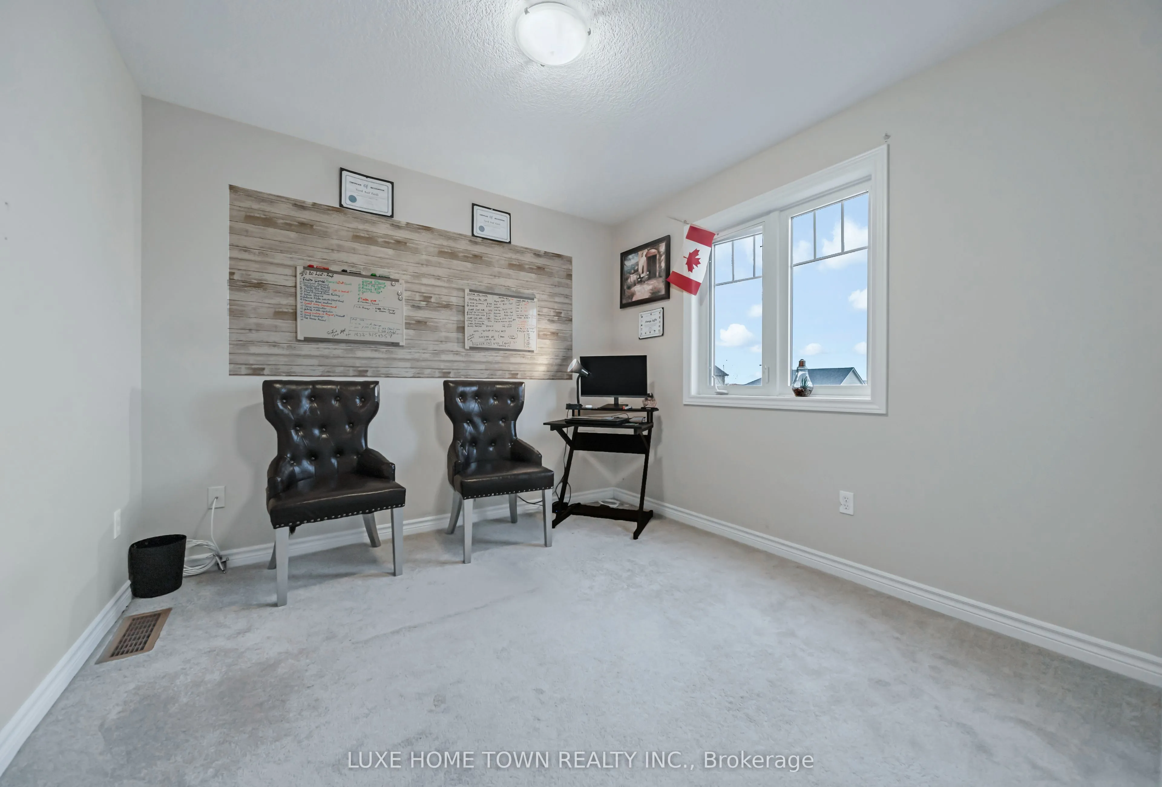 2 FENWICK Court