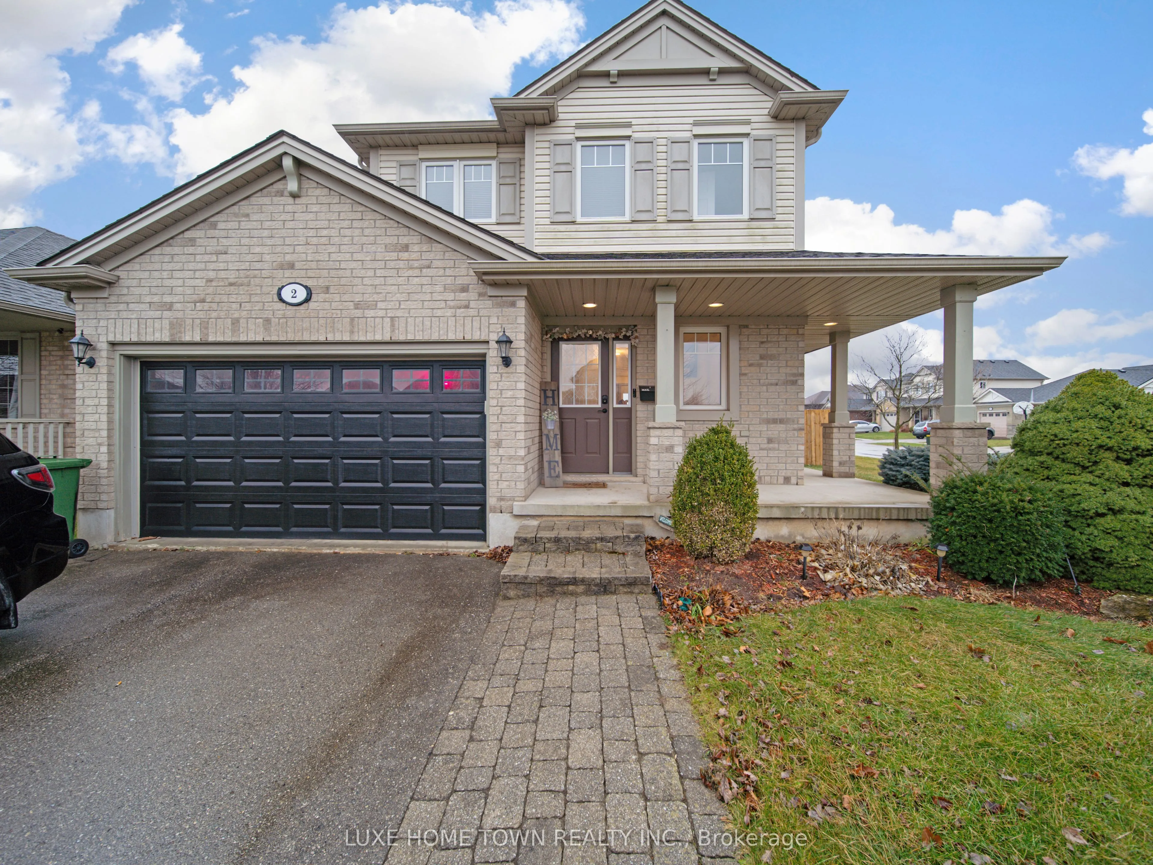 2 FENWICK Court
