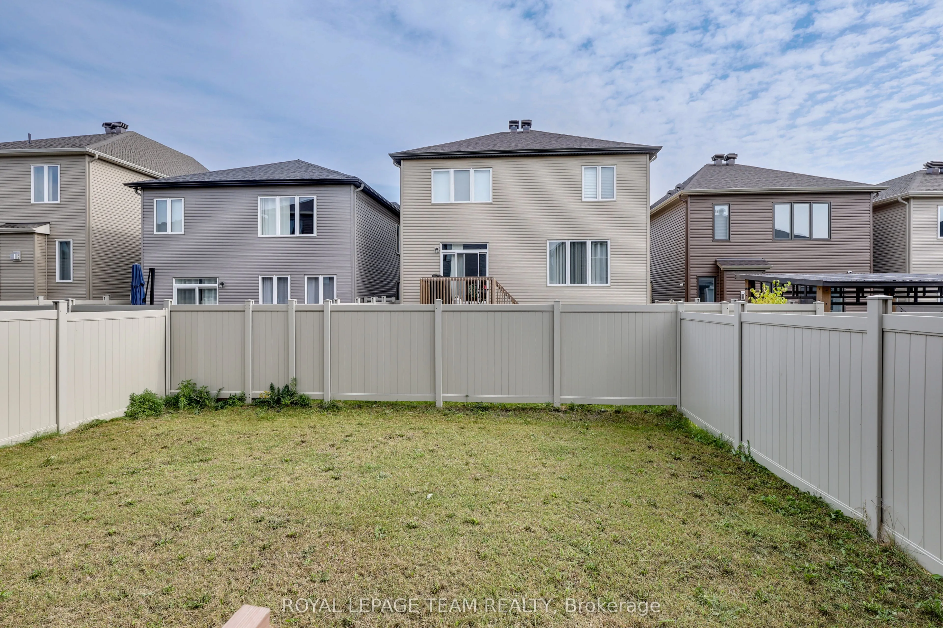 51 ERAMOSA Crescent