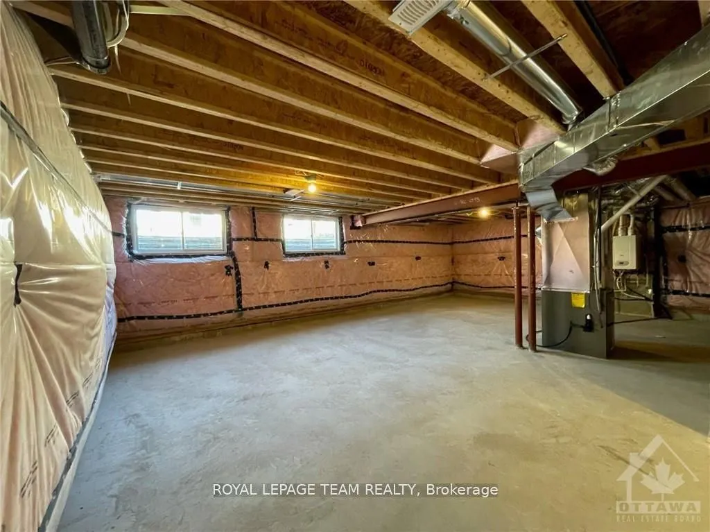 51 ERAMOSA Crescent
