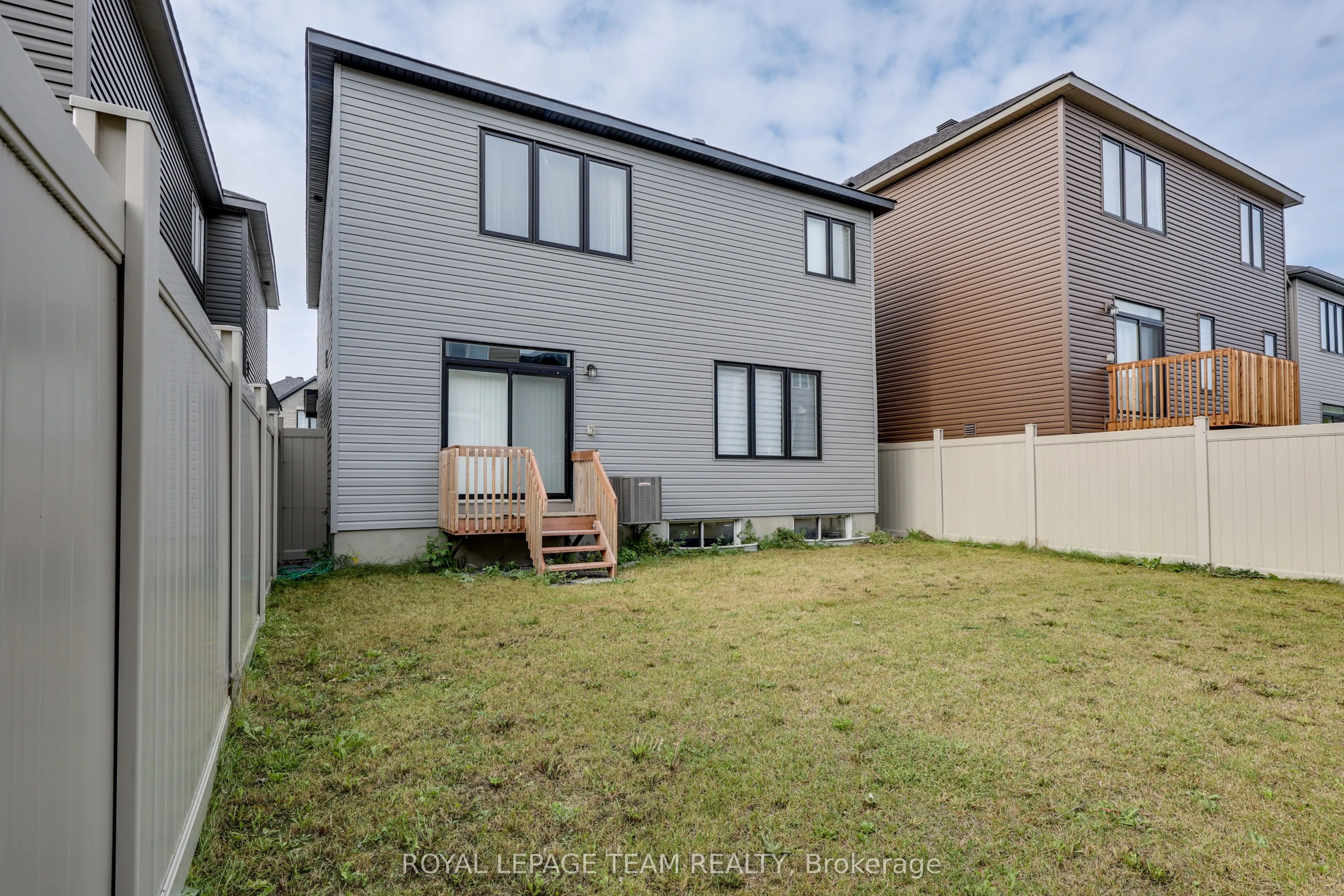 51 ERAMOSA Crescent