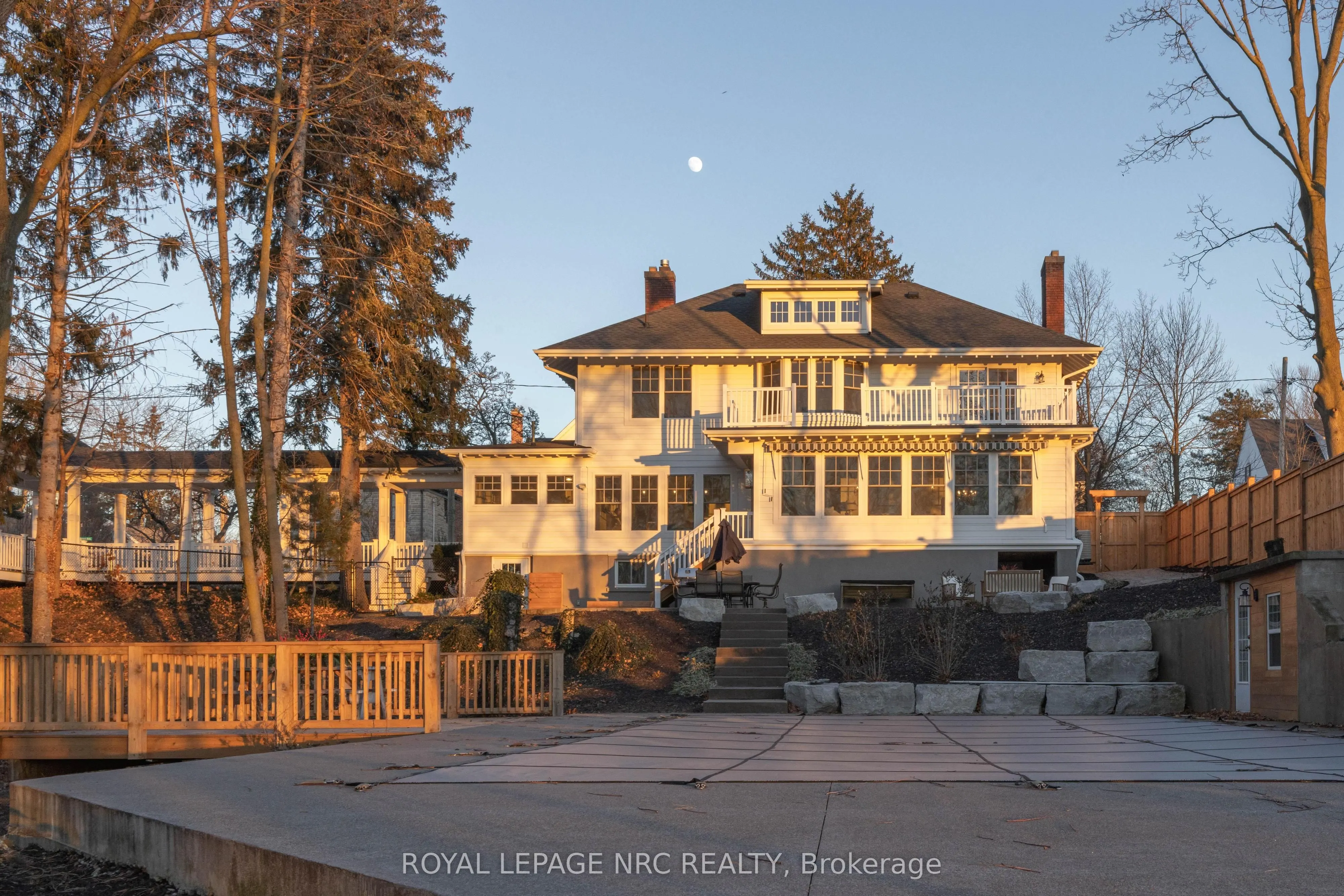 50 Hillcrest Avenue