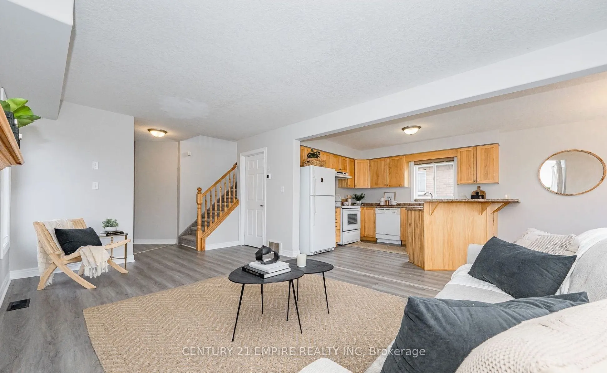 565 Avignon Place