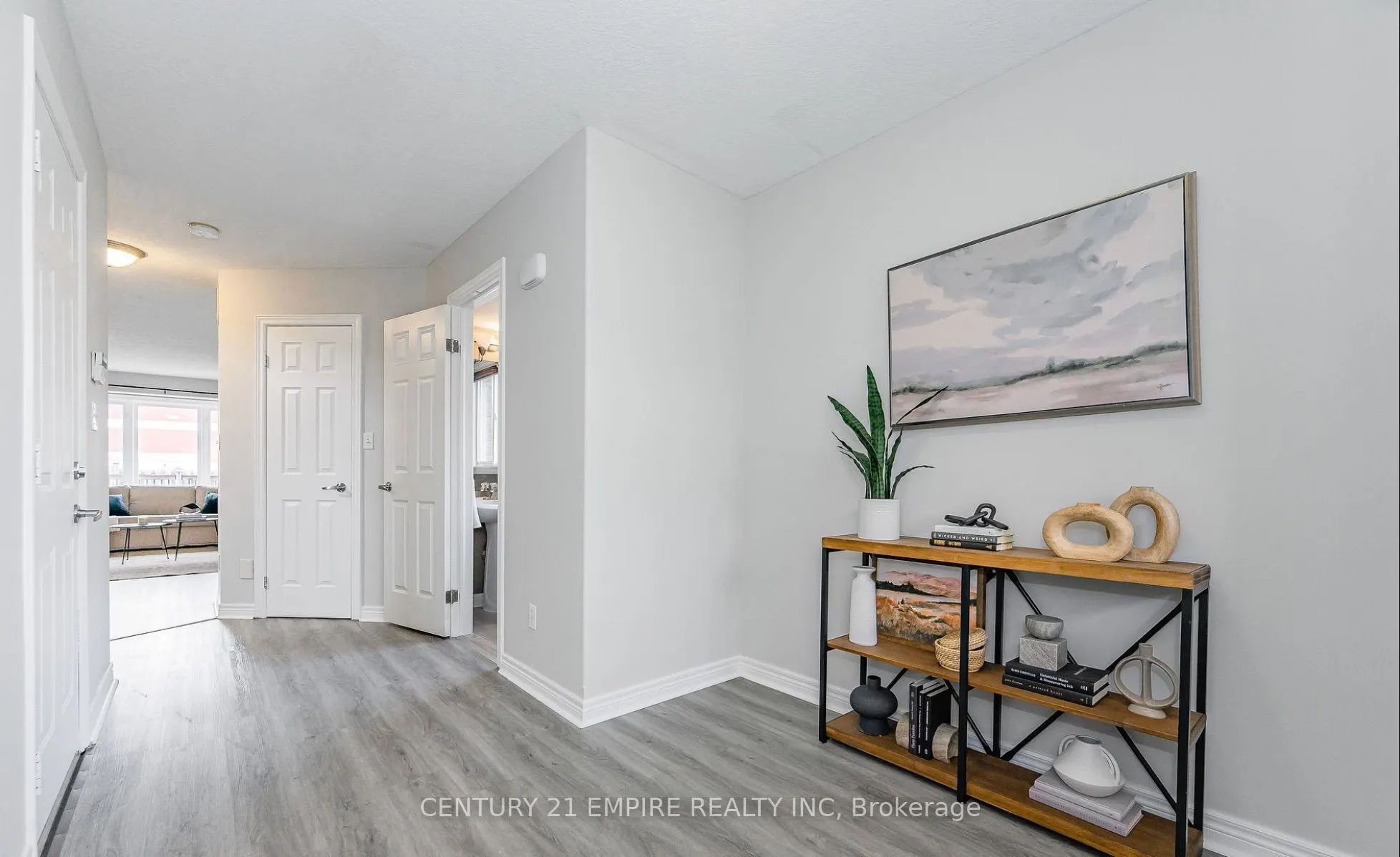 565 Avignon Place