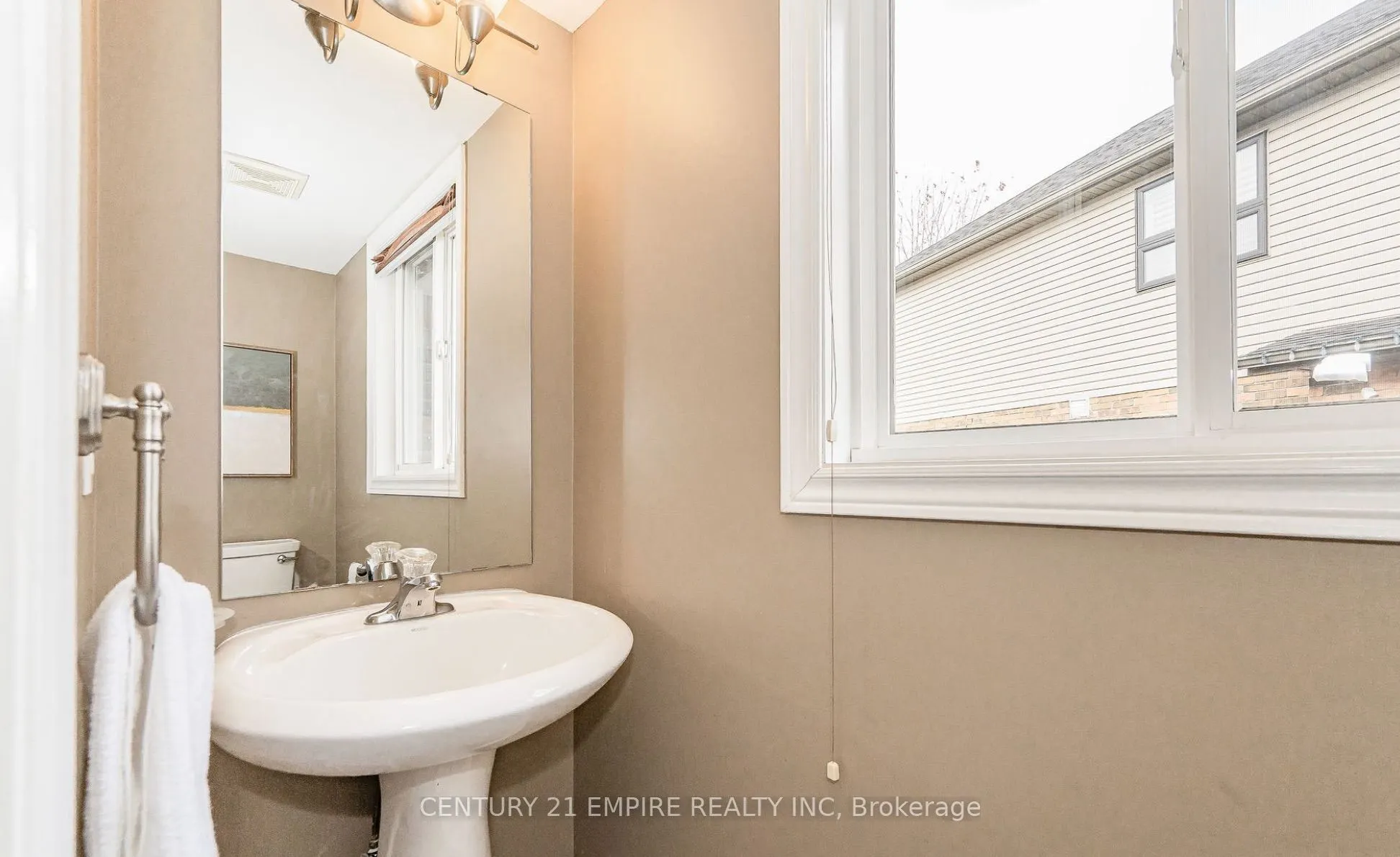 565 Avignon Place