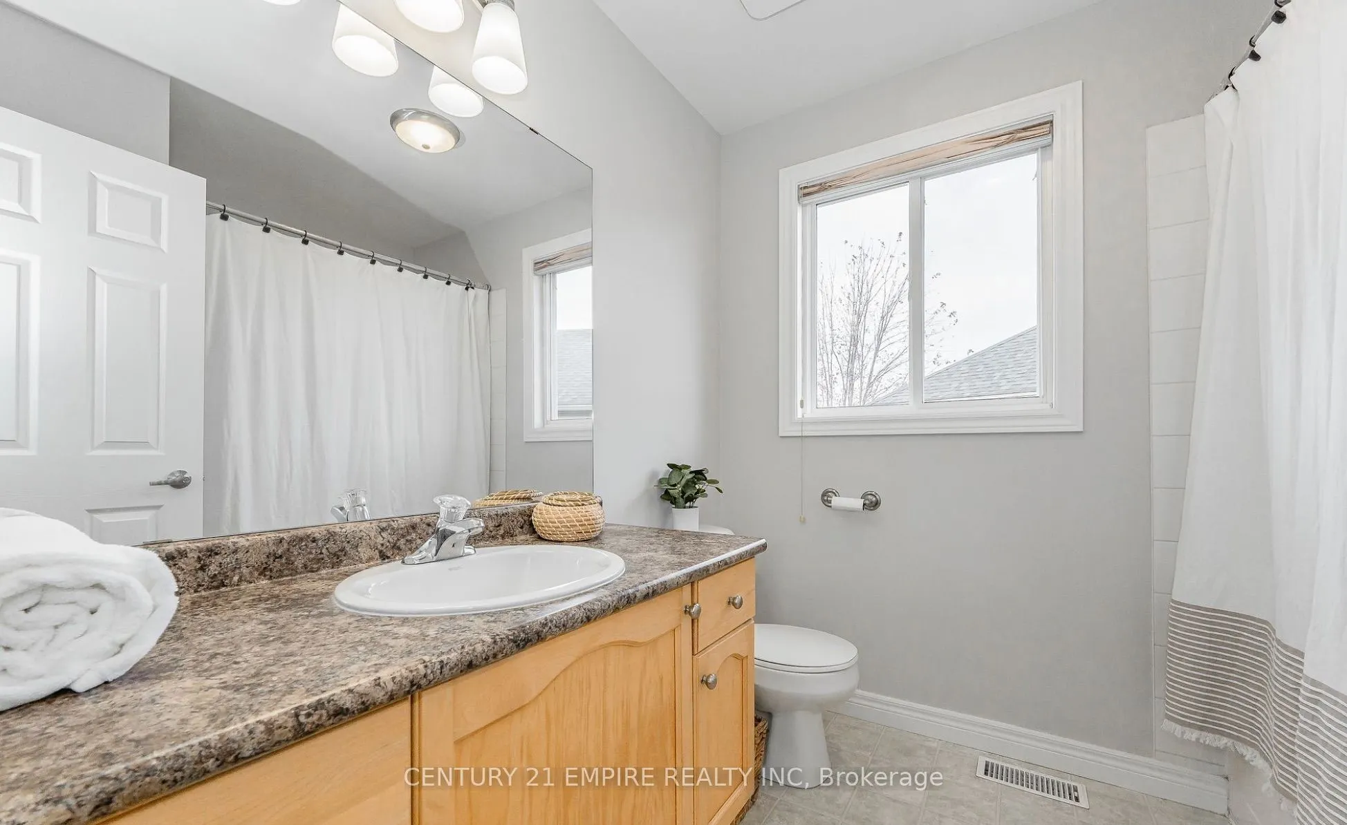 565 Avignon Place