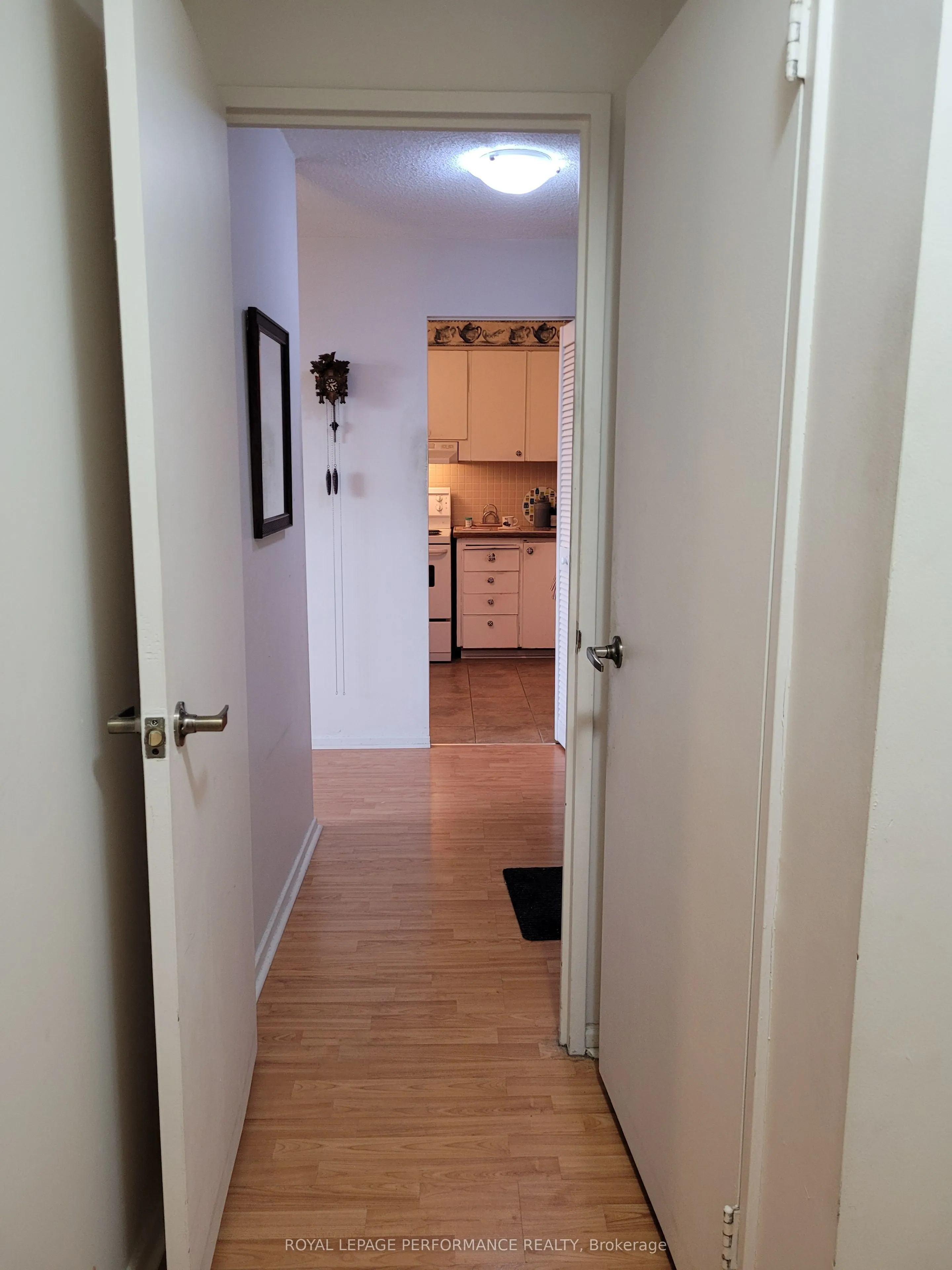 915 Elmsmere Road, #612