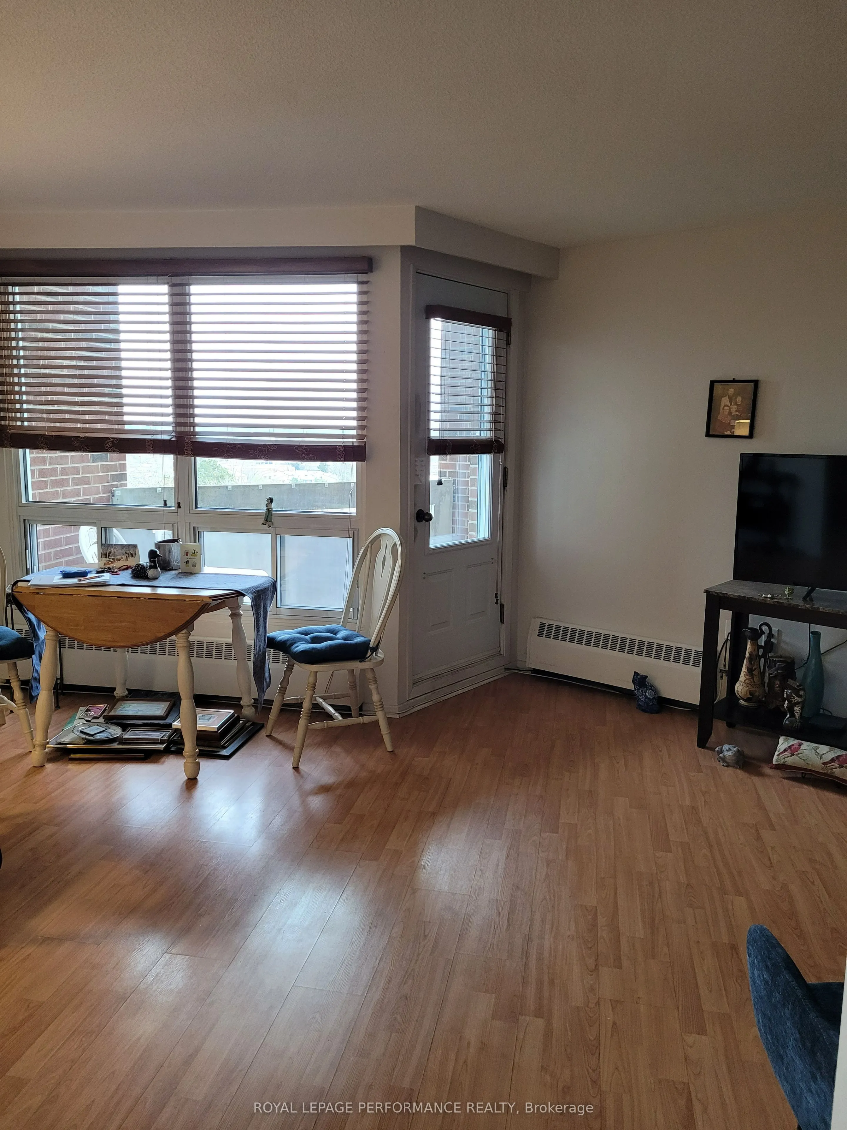915 Elmsmere Road, #612