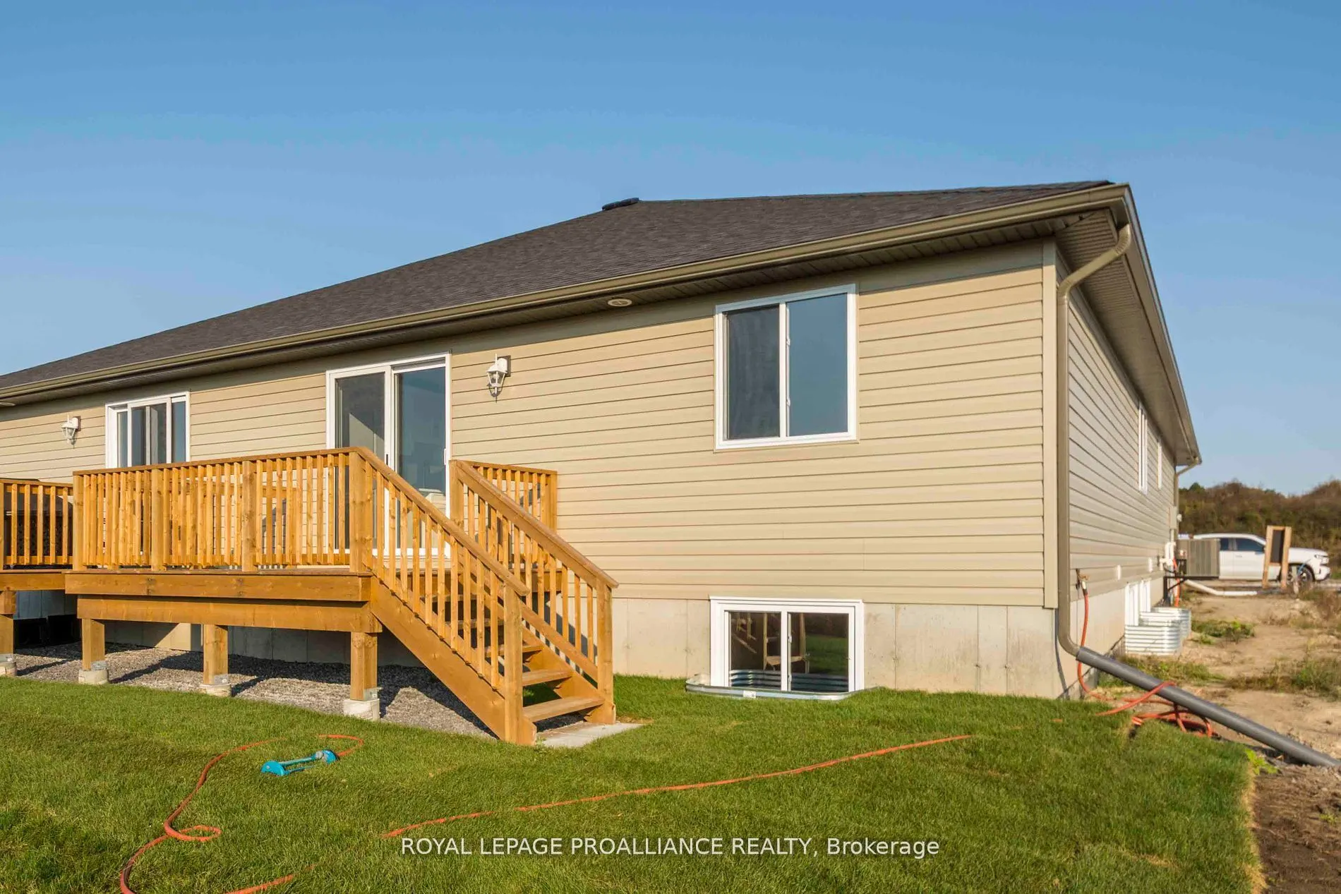 42 Mackenzie John Crescent