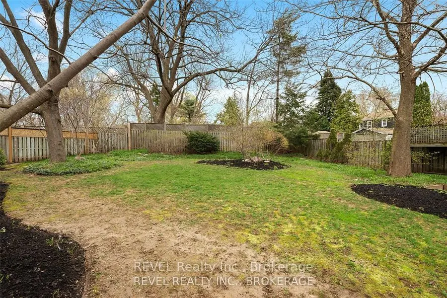 6839 Imperial Court