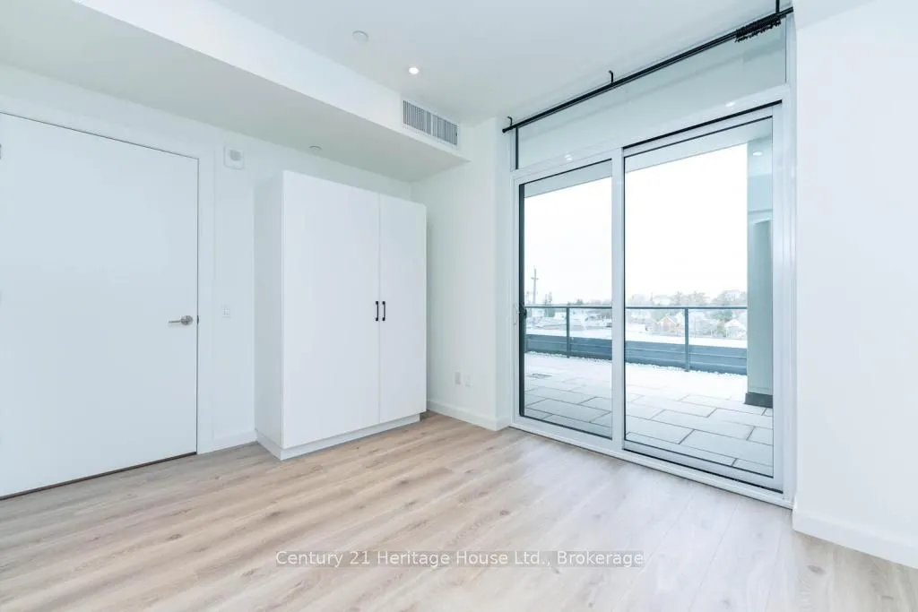 741 King Street W, #301