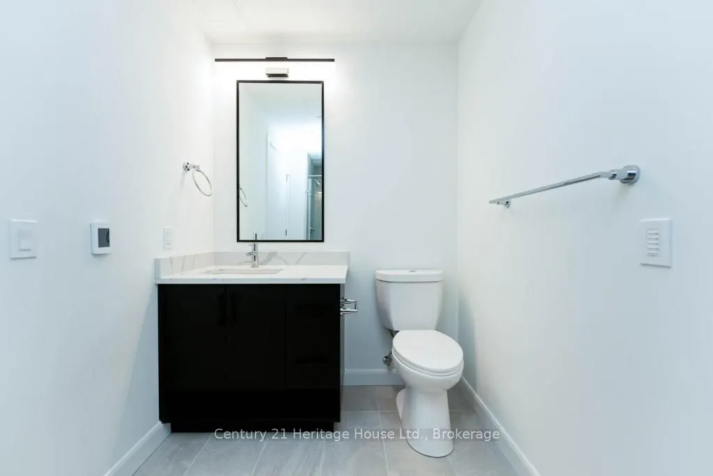741 King Street W, #301