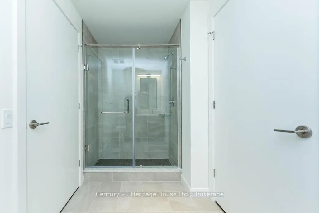 741 King Street W, #301