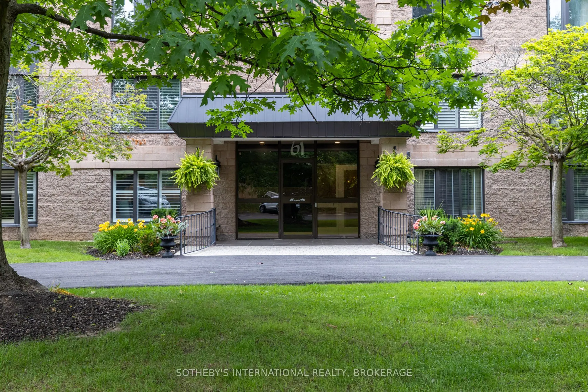 61 Paffard Street #403
