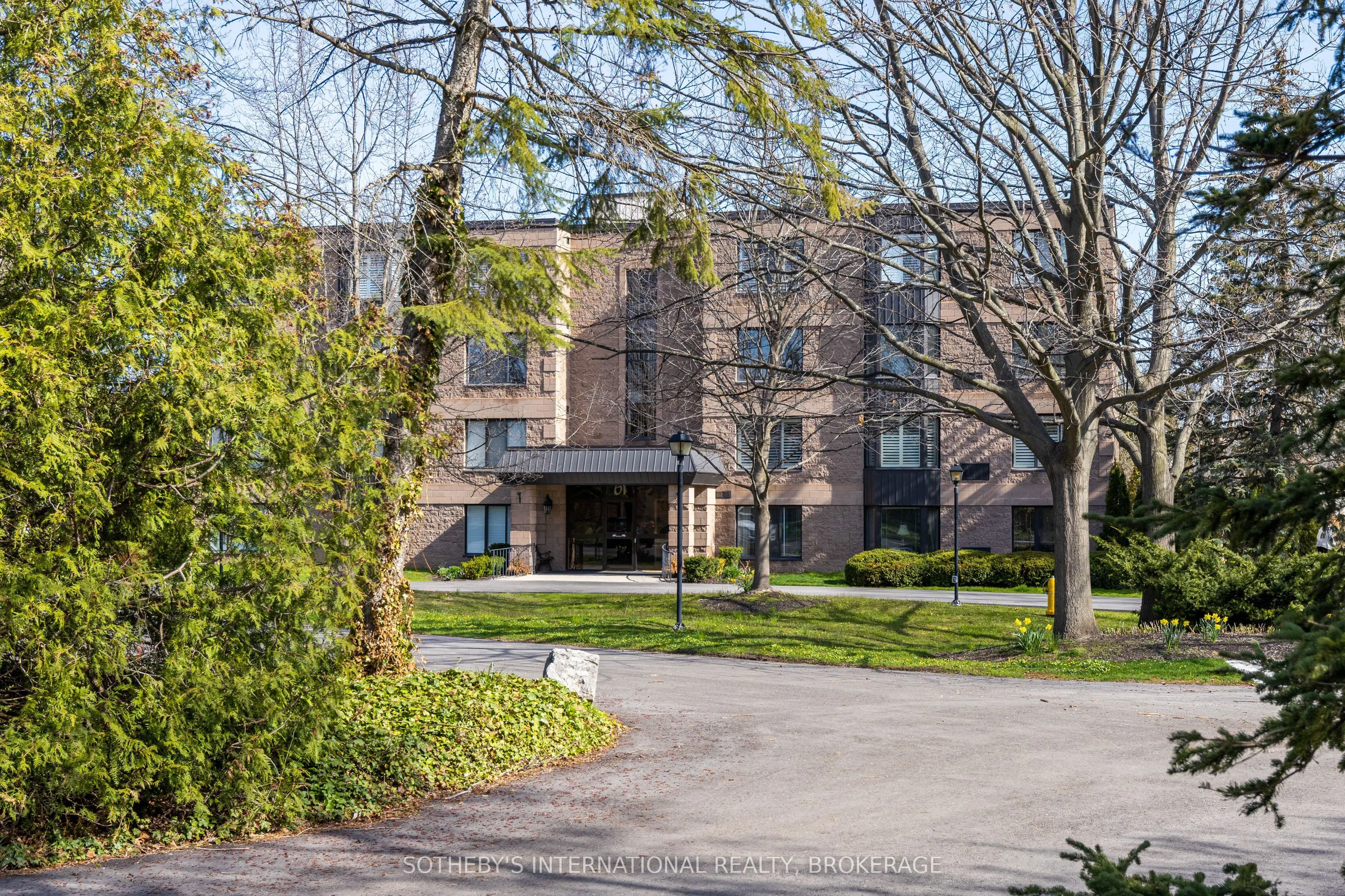 61 Paffard Street #403