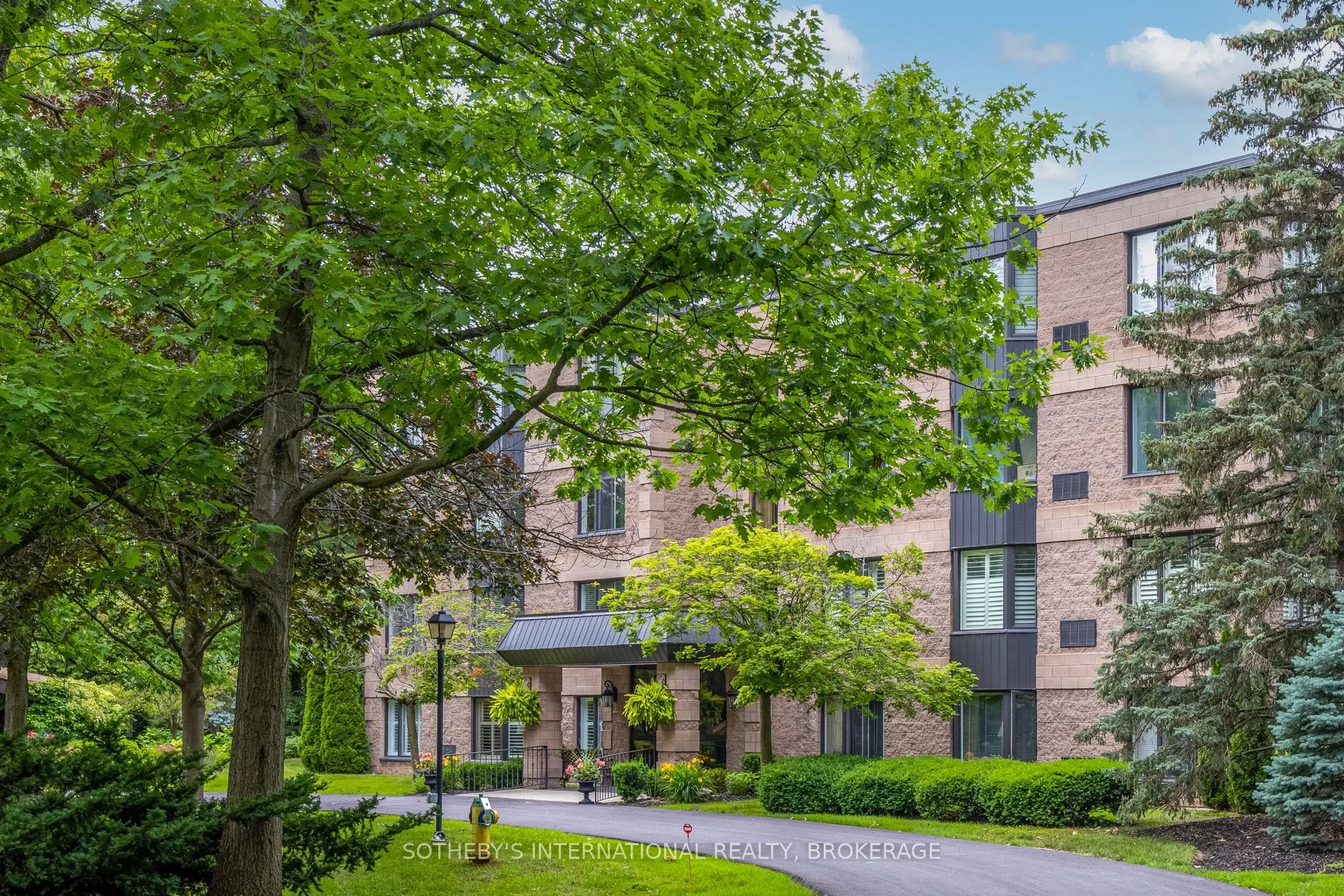 61 Paffard Street #403