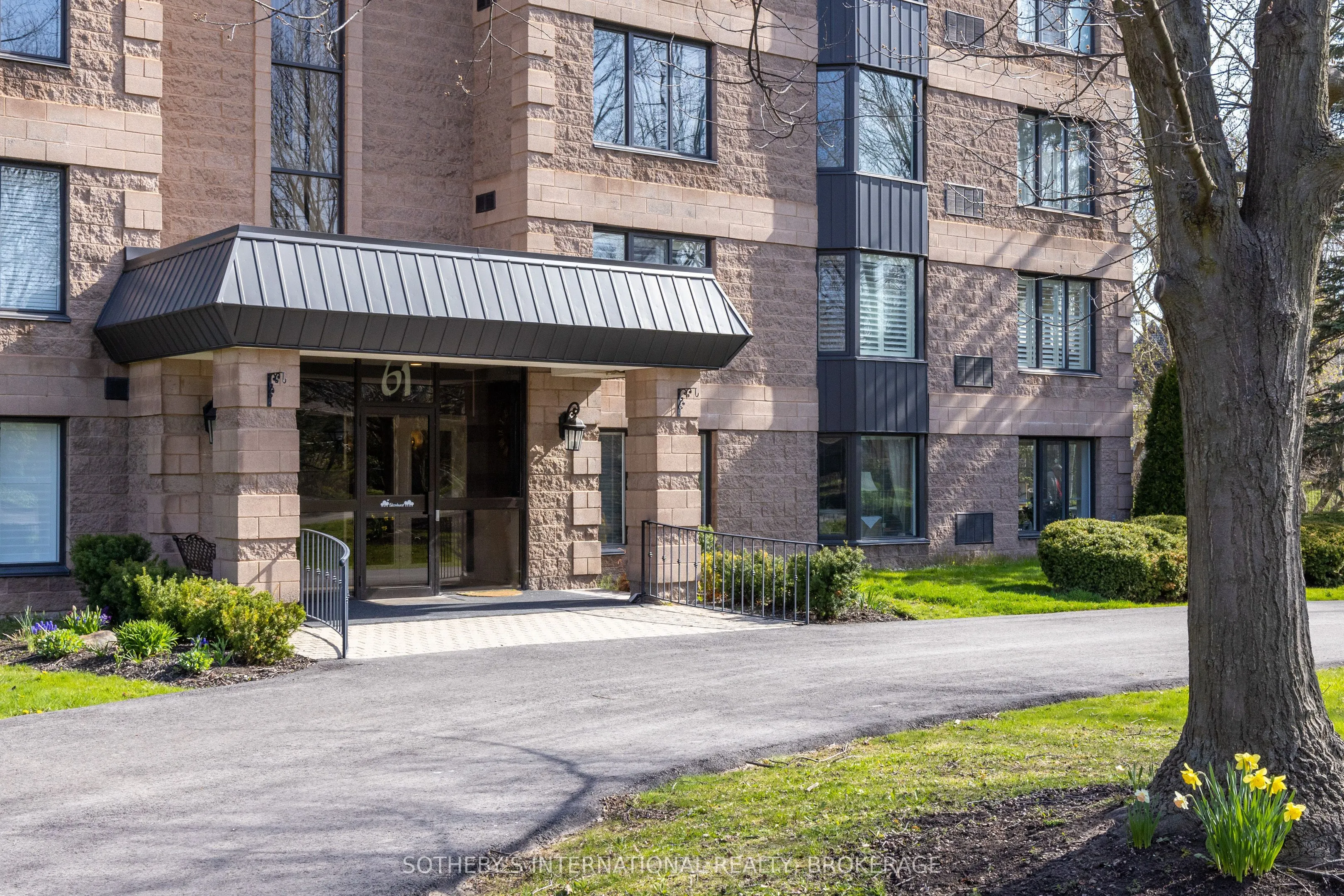 61 Paffard Street #403