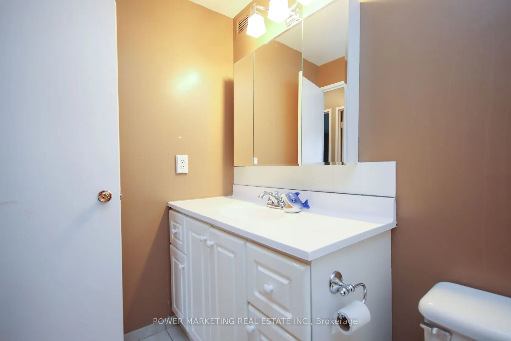 1081 AMBLESIDE Drive, #1604