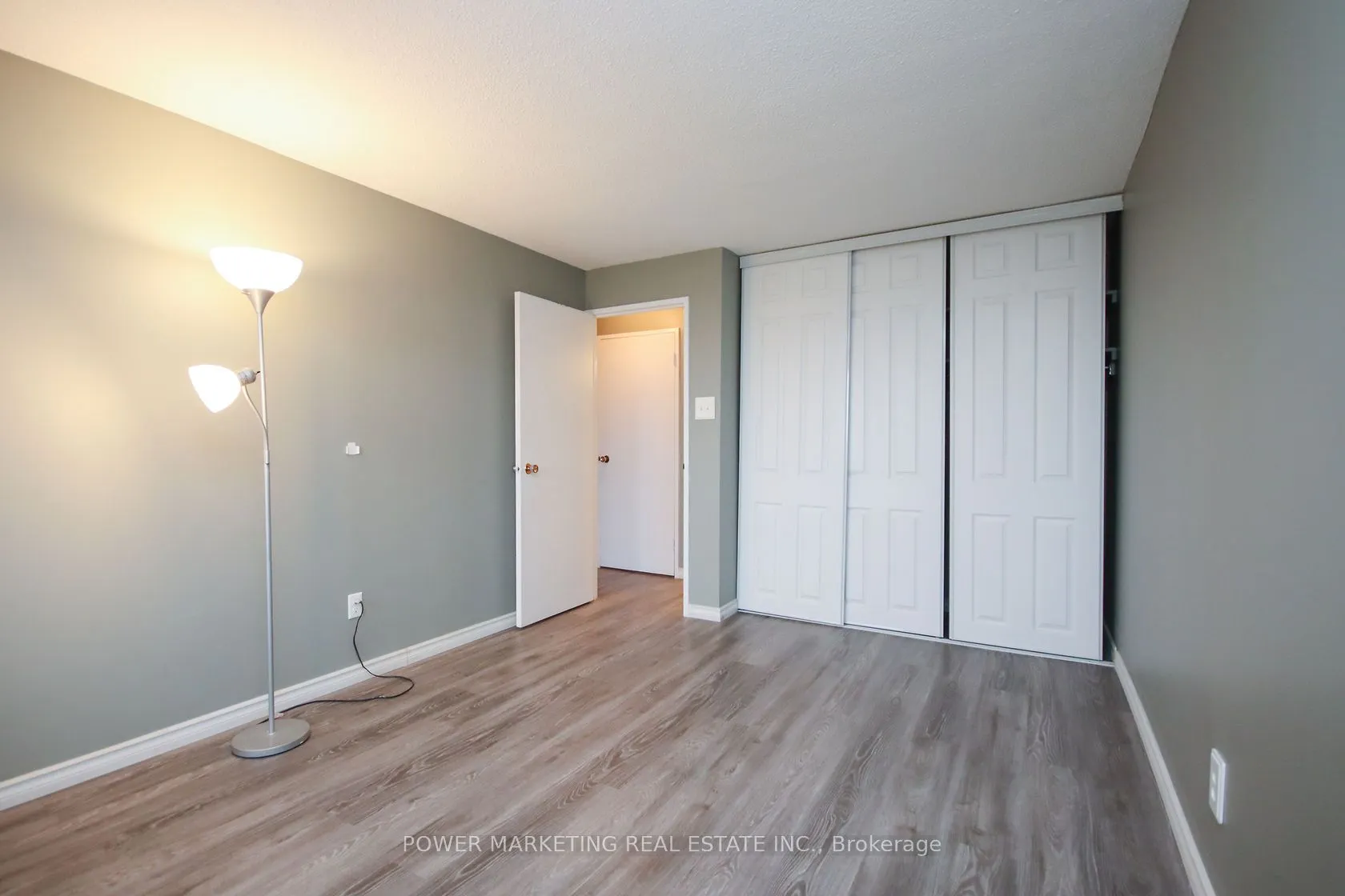 1081 AMBLESIDE Drive, #1604