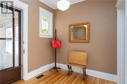 14 Beckwith Street E