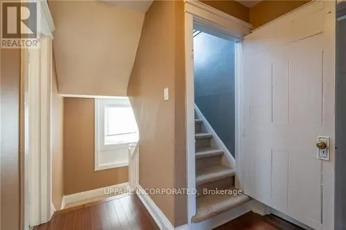 14 Beckwith Street E