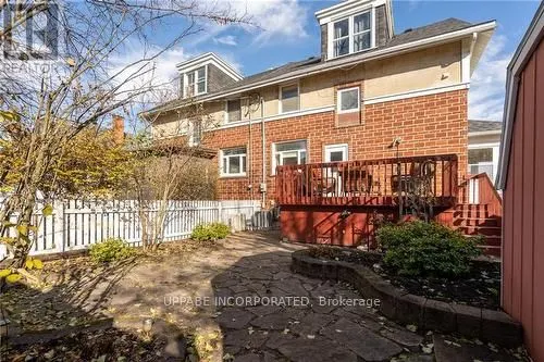 14 Beckwith Street E
