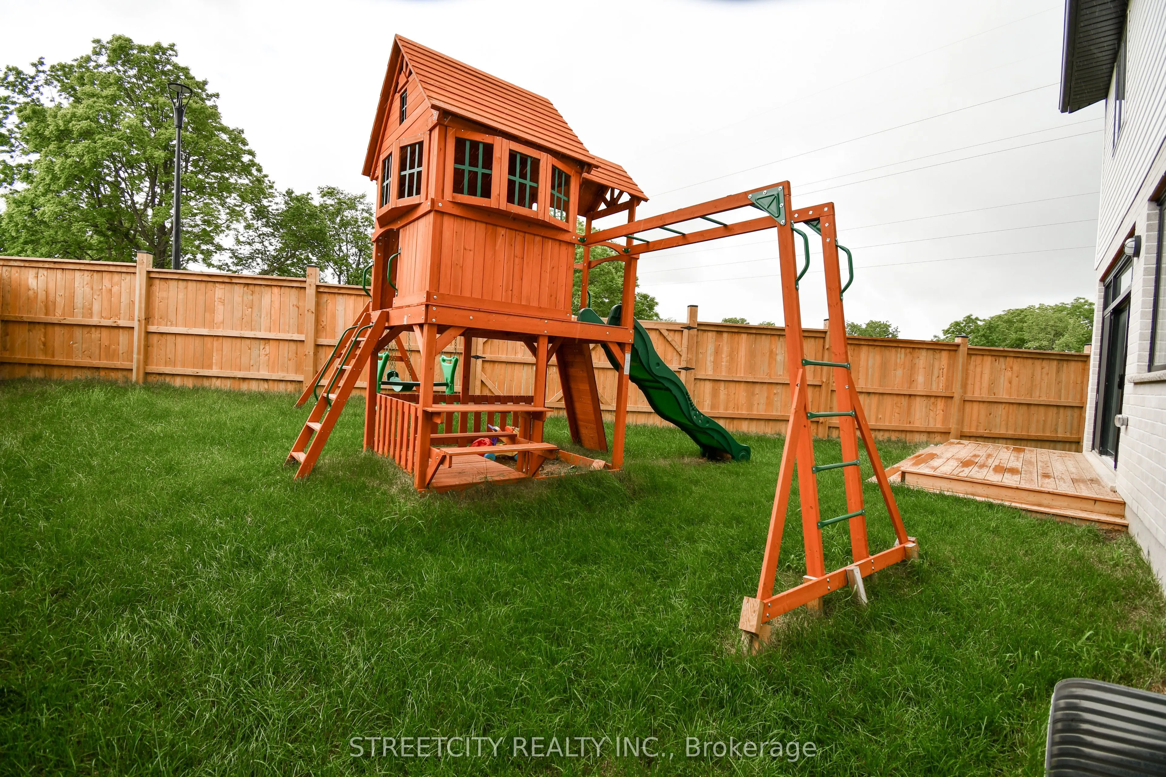 2705 Oriole Drive