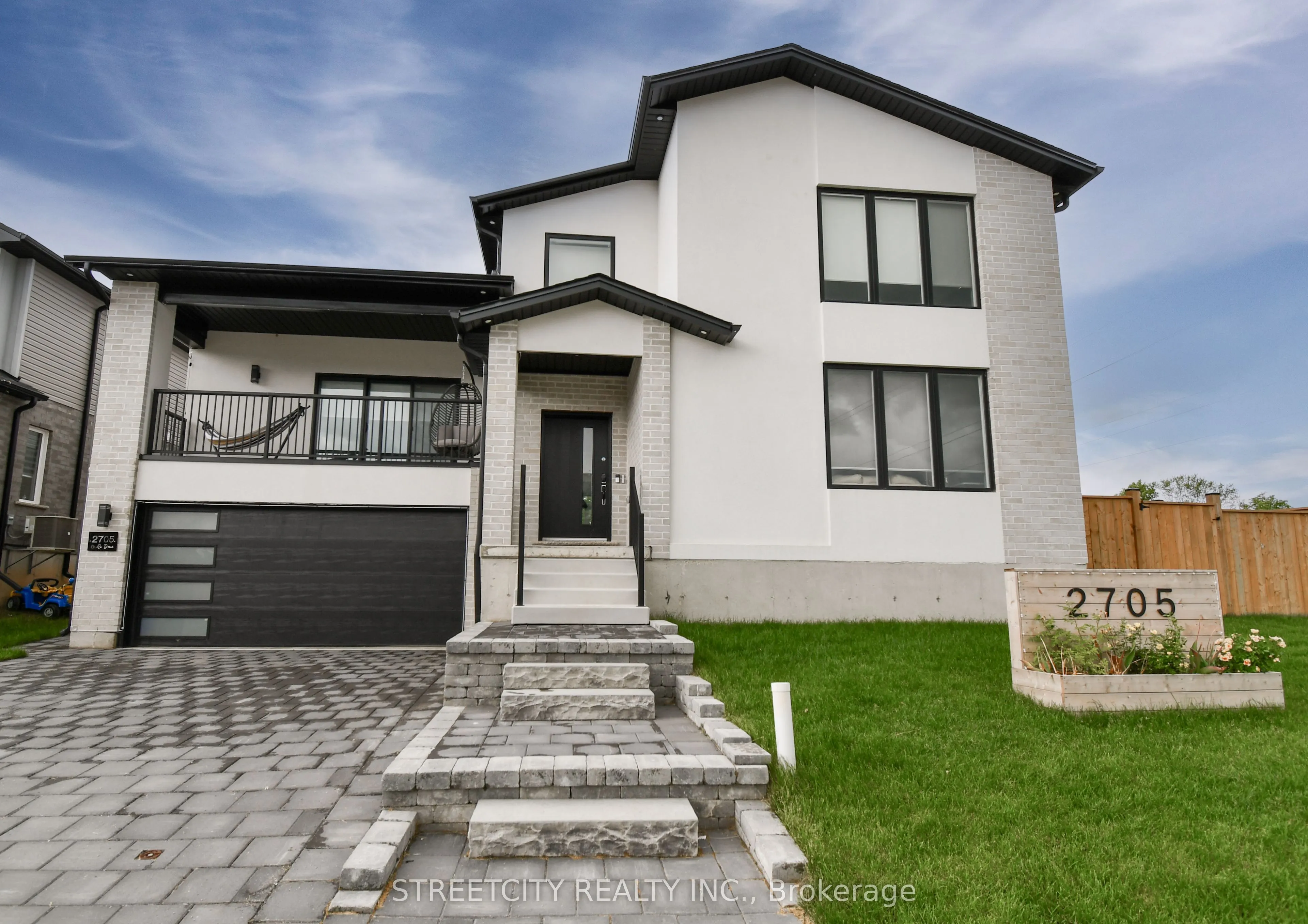 2705 Oriole Drive