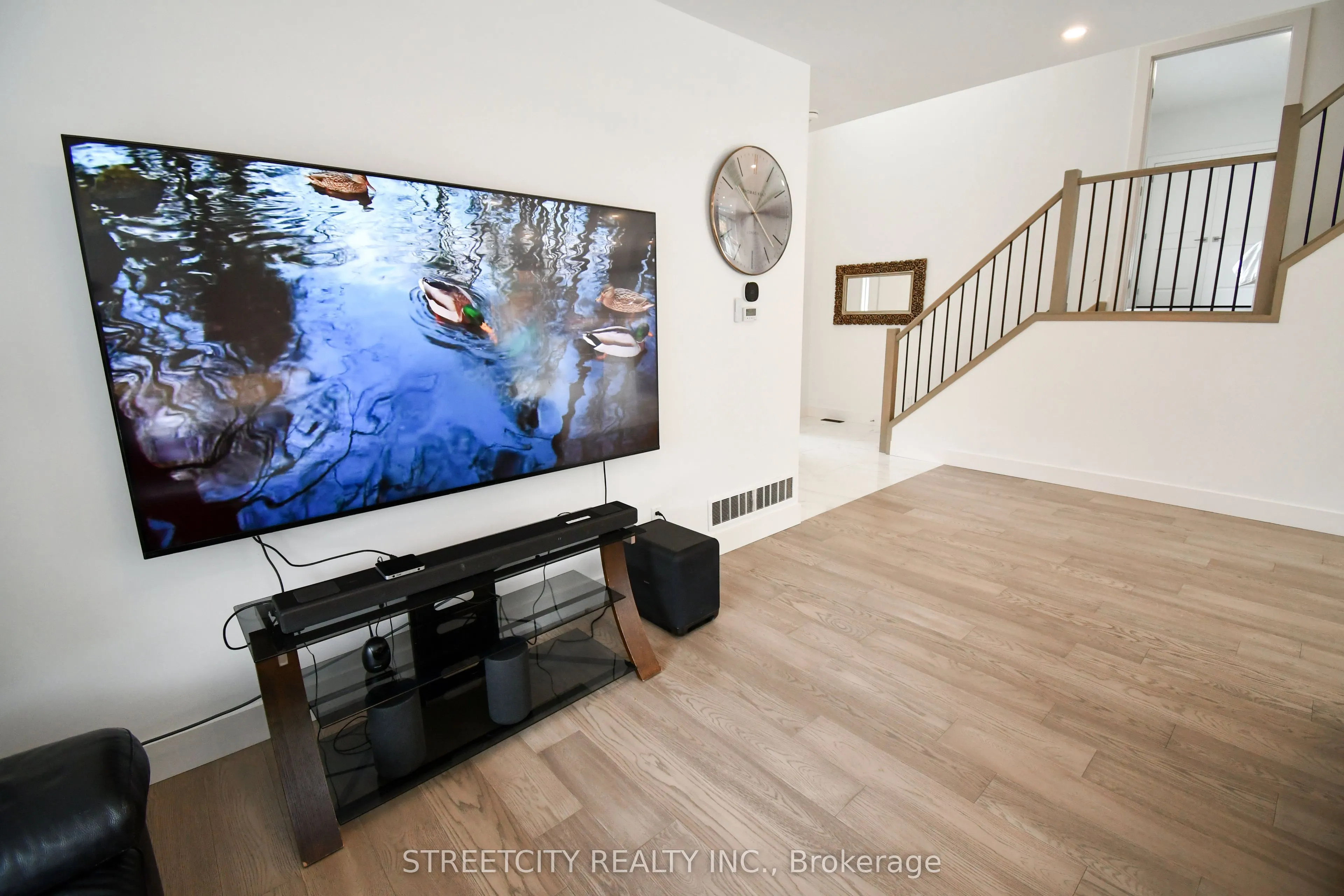 2705 Oriole Drive