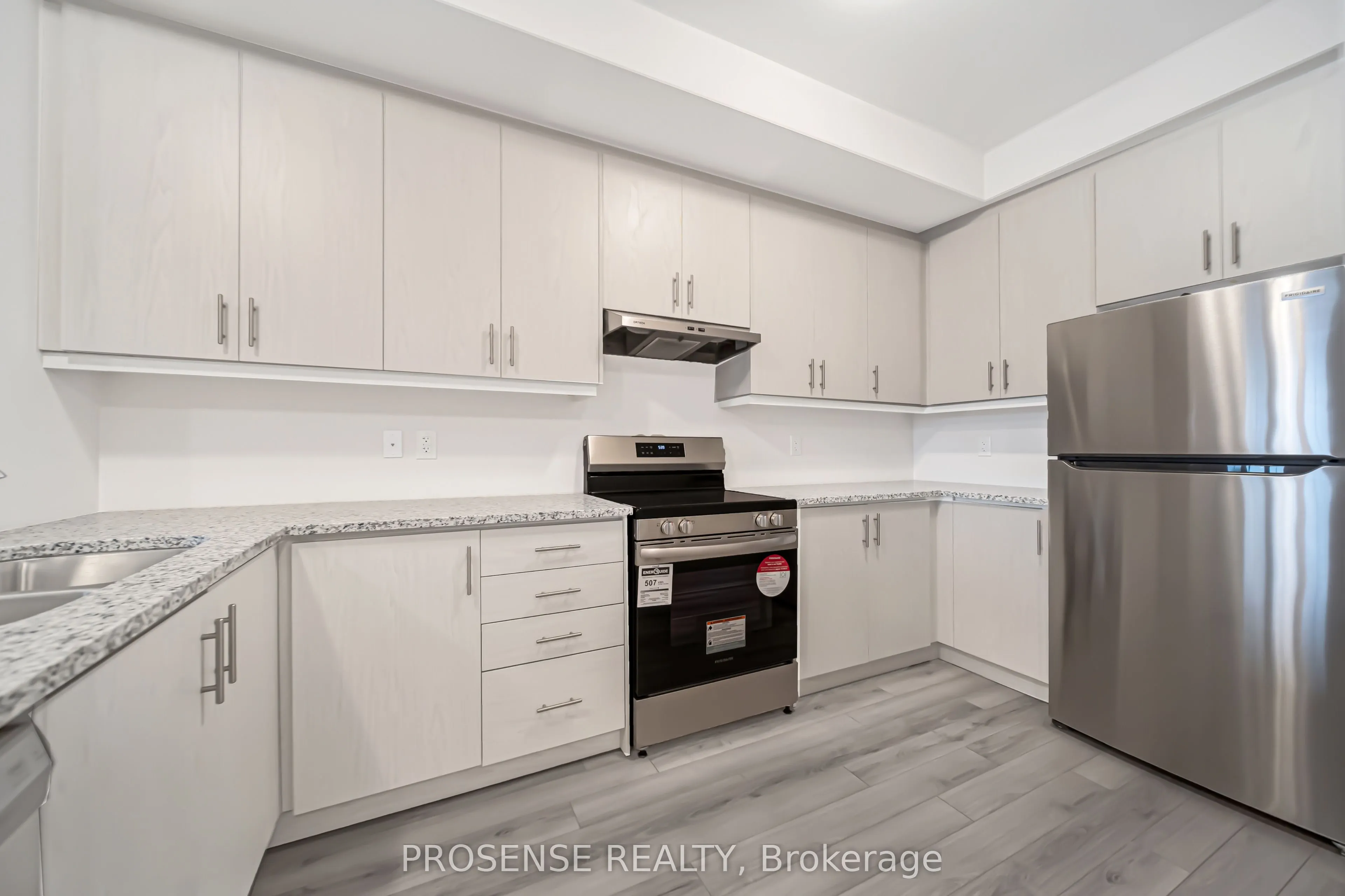 677 Park Road N, #124