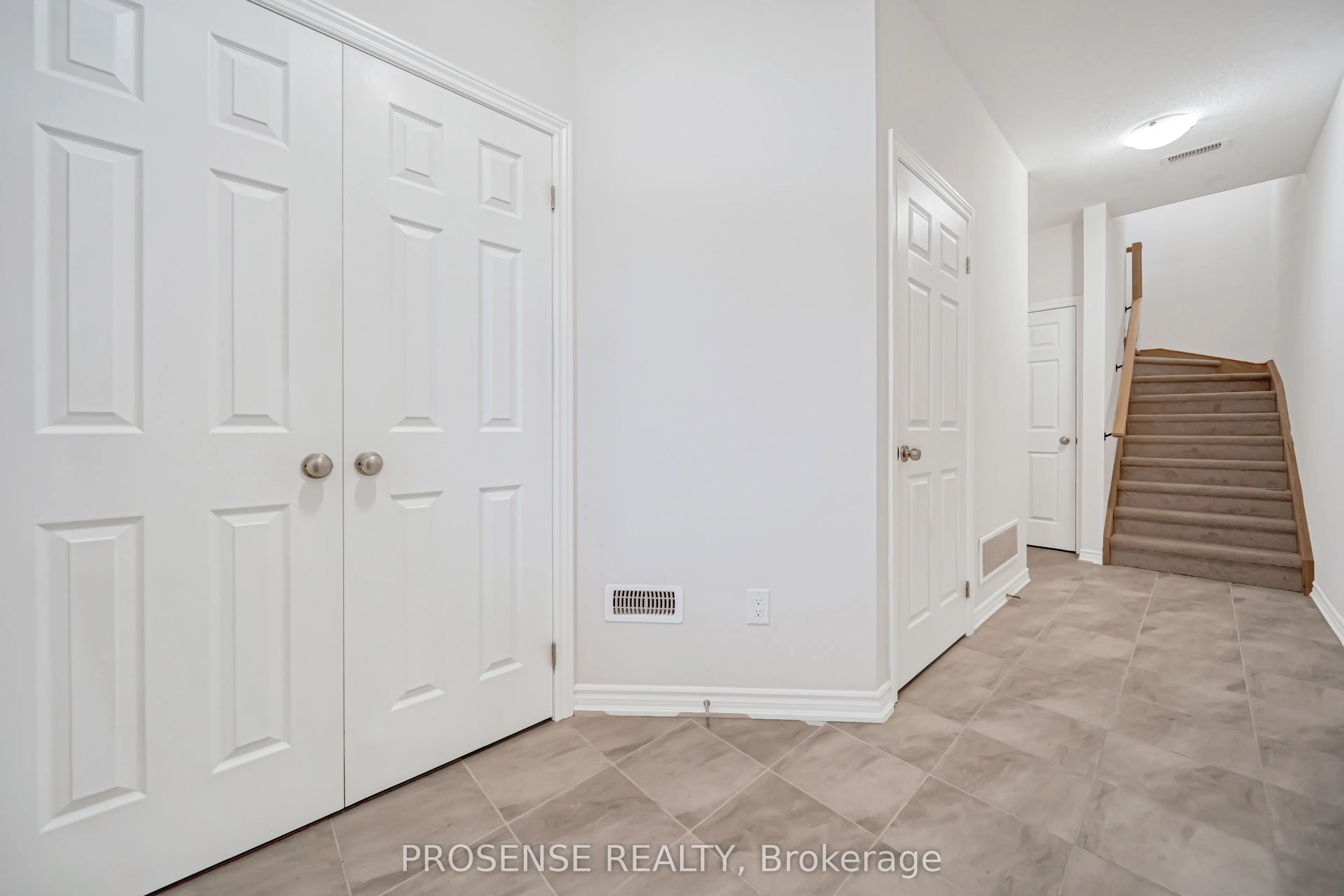 677 Park Road N, #124