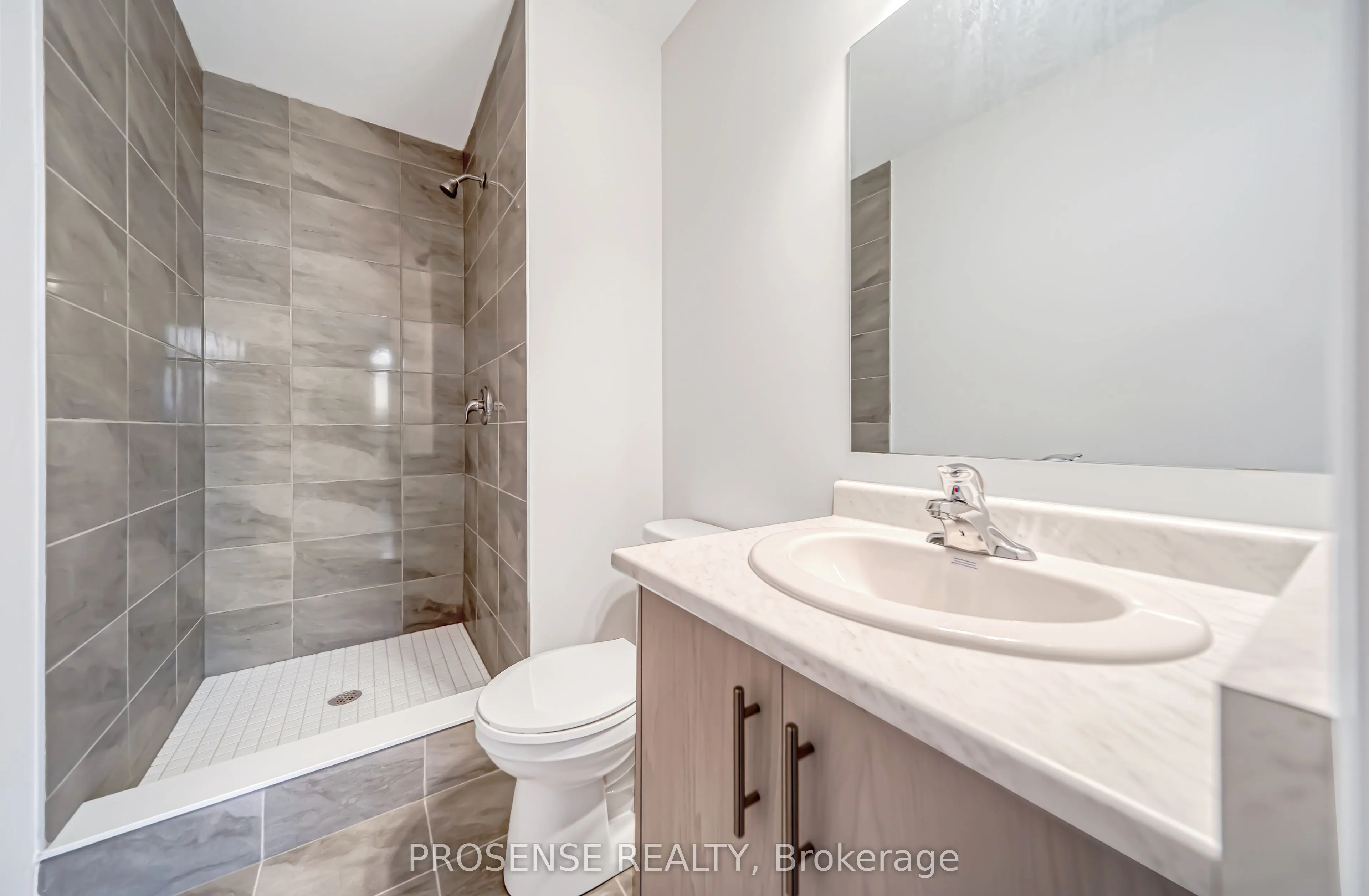 677 Park Road N, #124