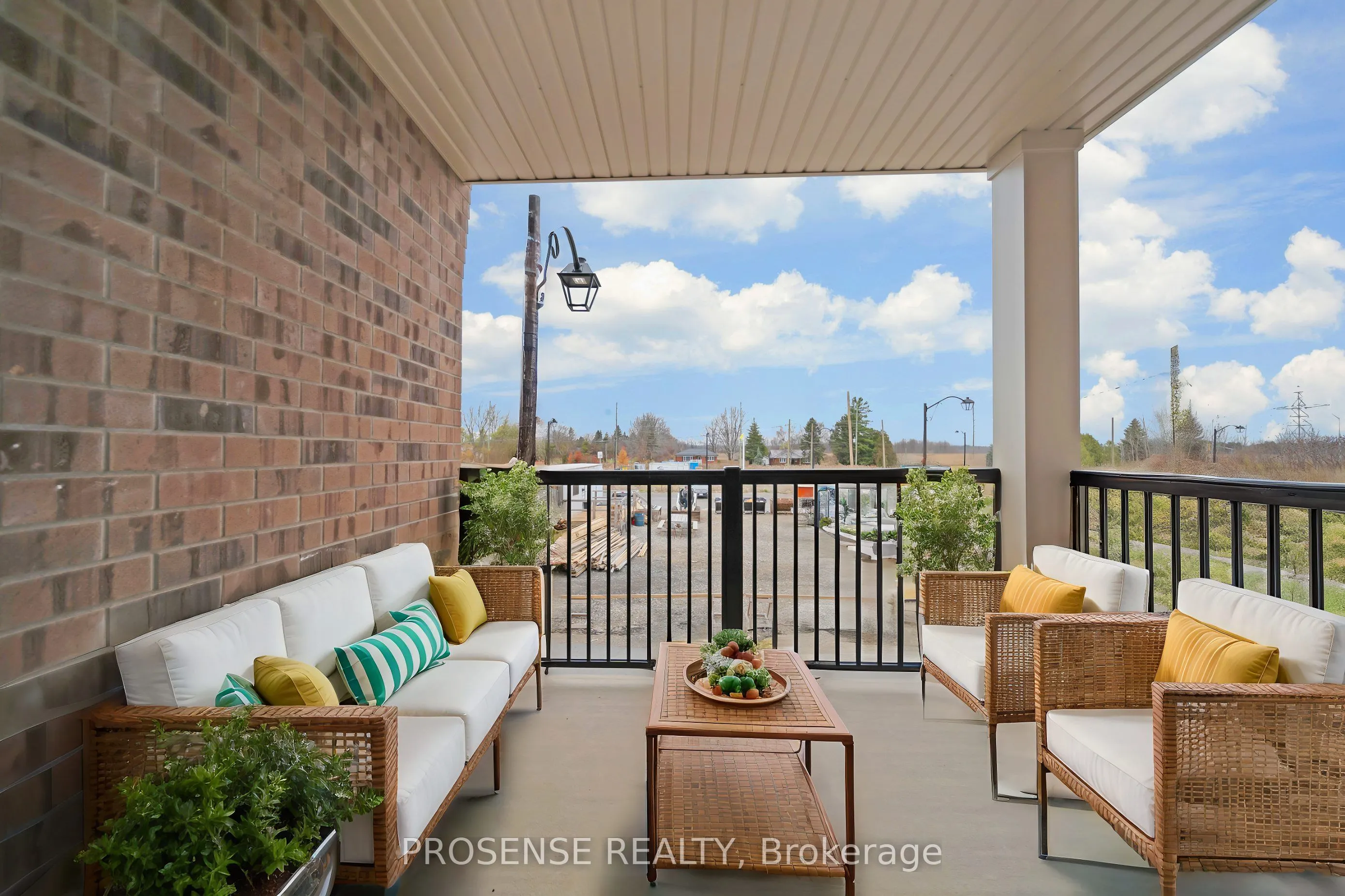 677 Park Road N, #124