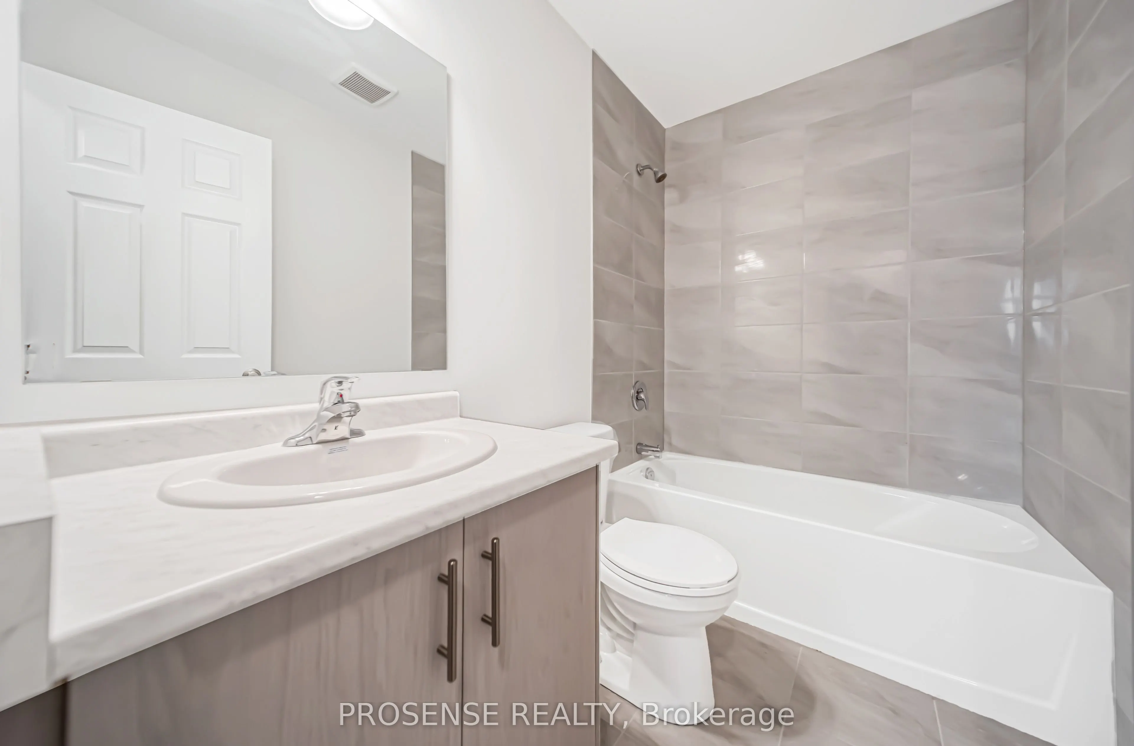 677 Park Road N, #124