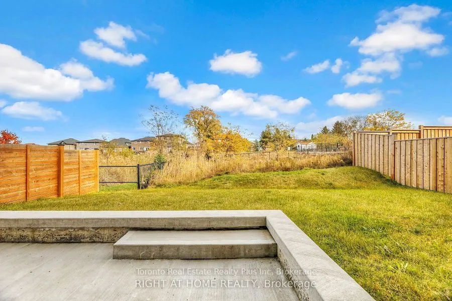 27 Deerfield Lane