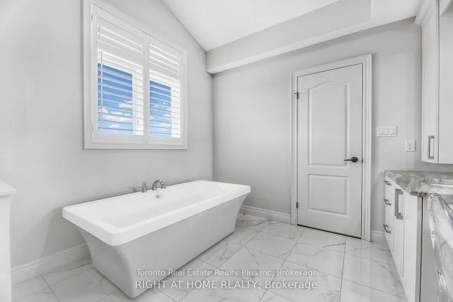 27 Deerfield Lane