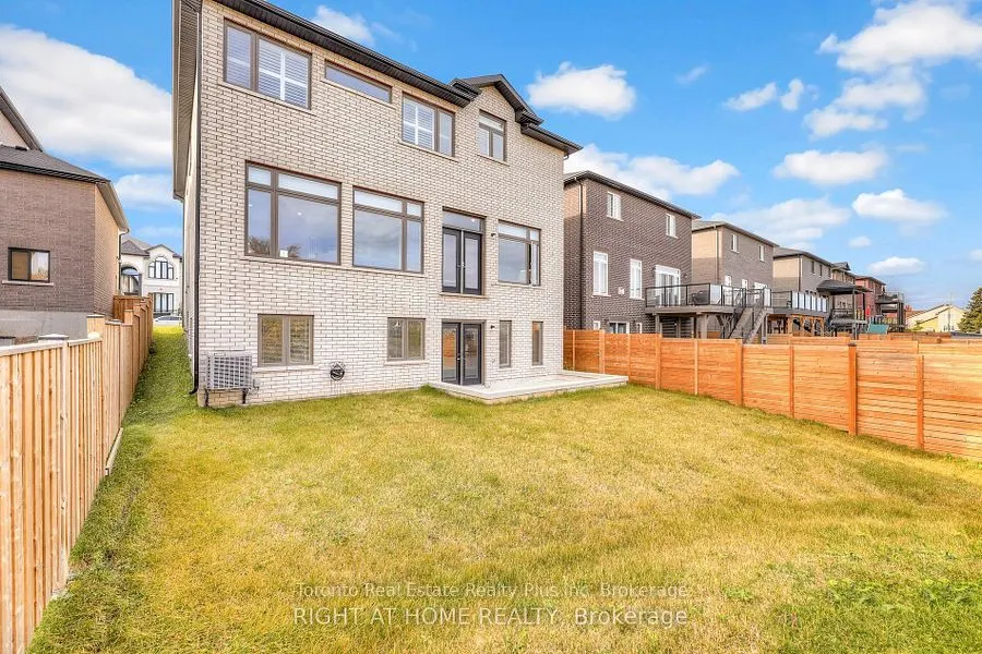 27 Deerfield Lane