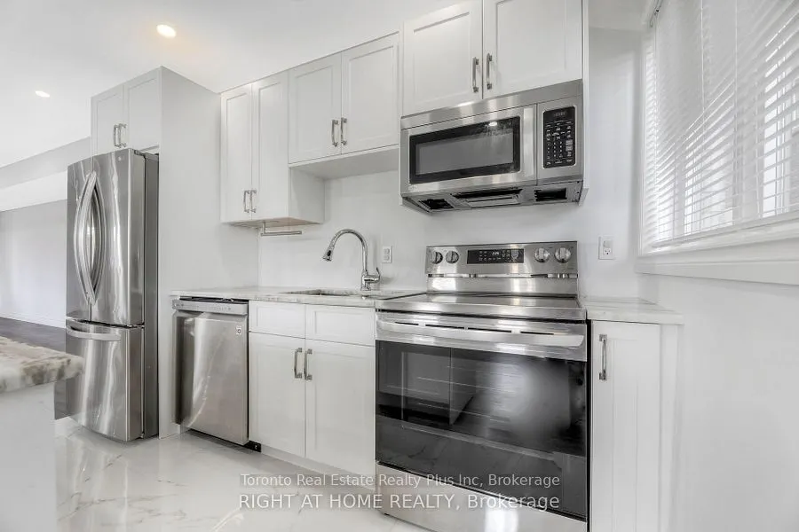 27 Deerfield Lane