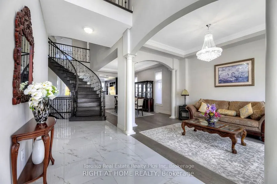 27 Deerfield Lane