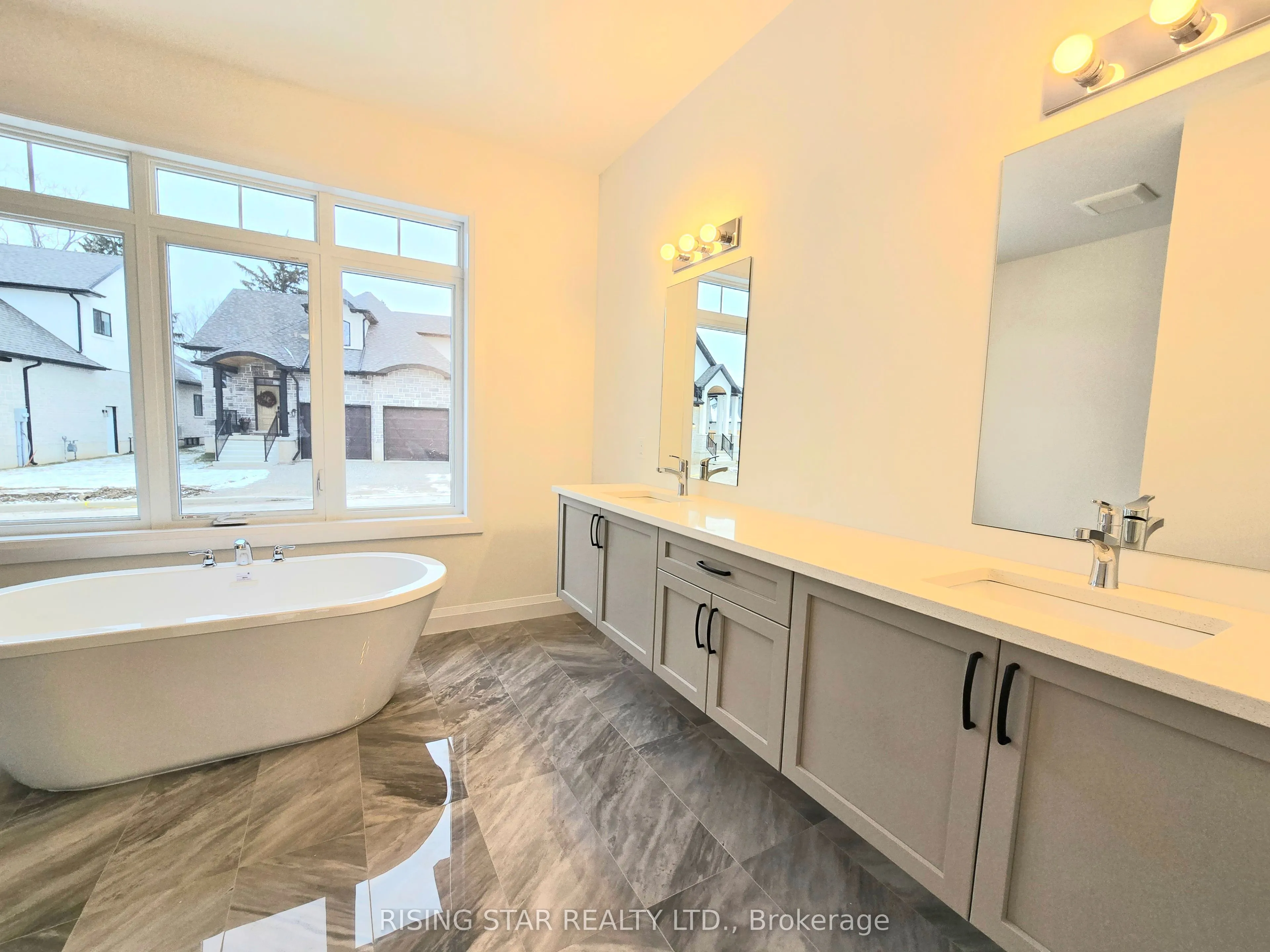 242 Mount Pleasant 5 Street