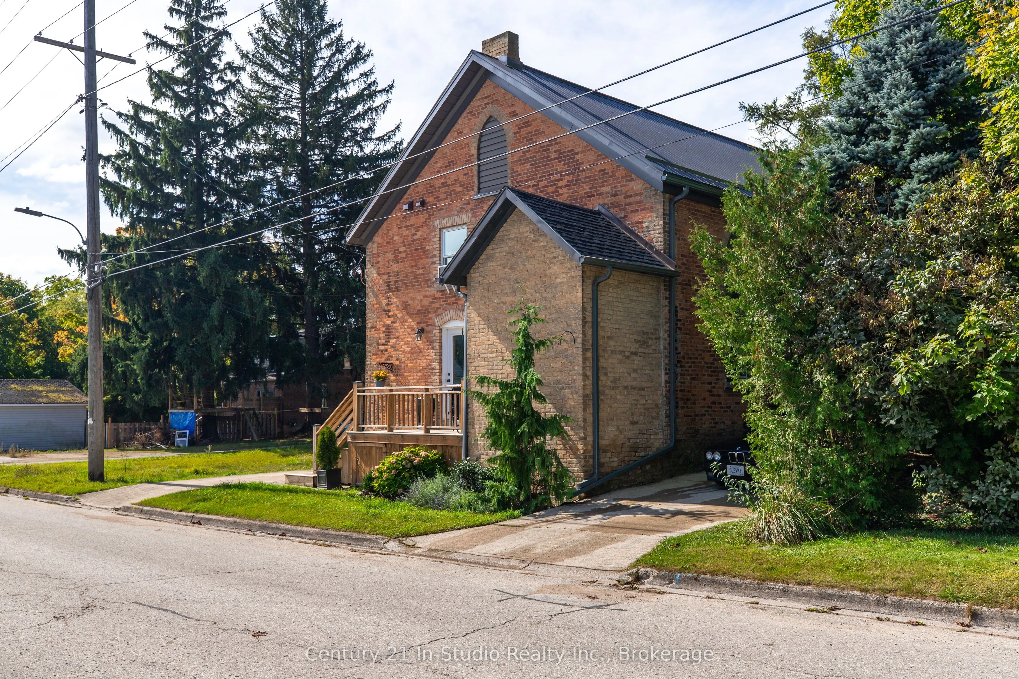 44 2ND Avenue