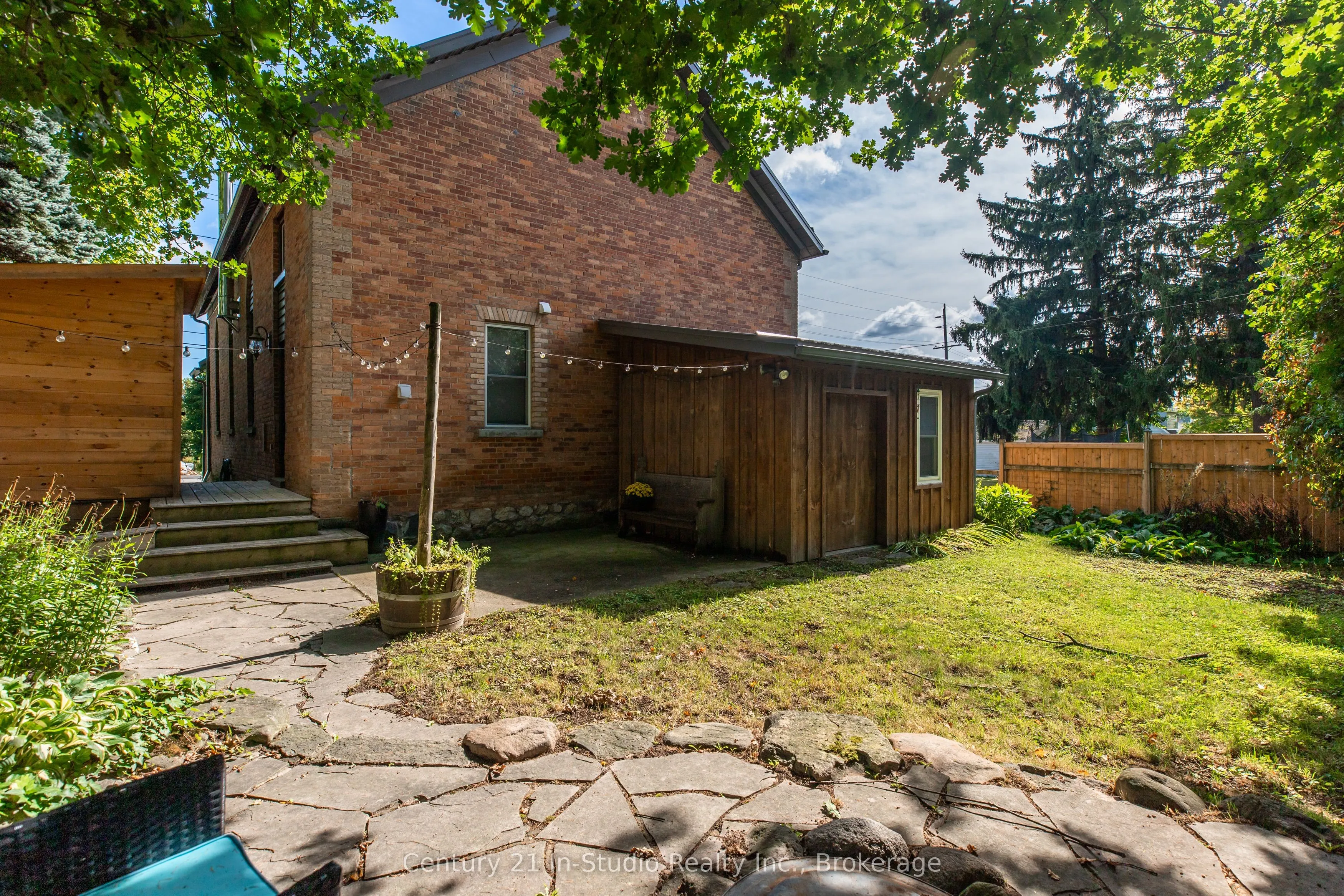 44 2ND Avenue