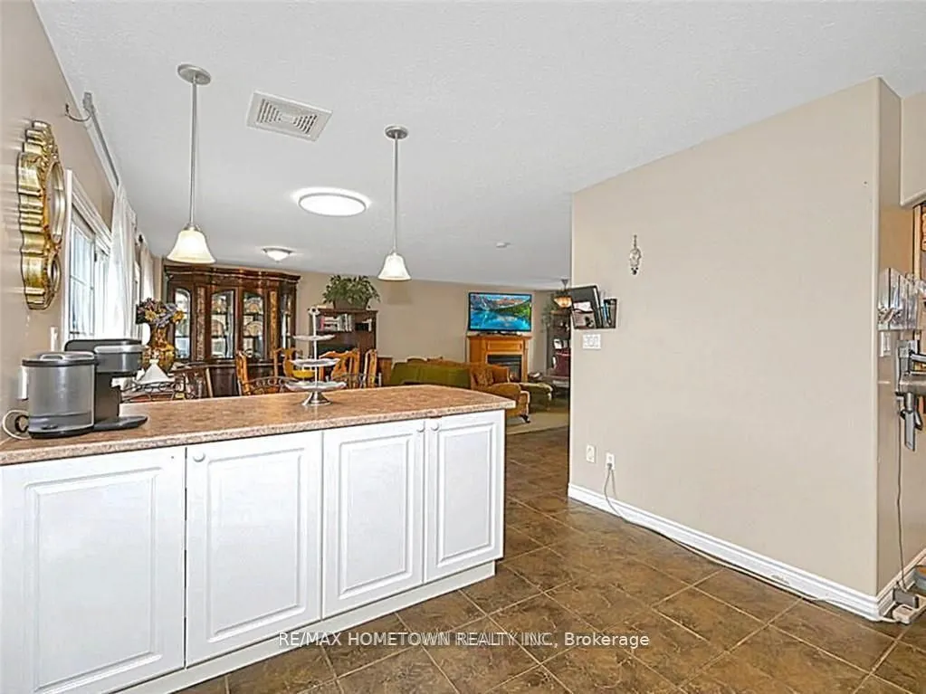 16 REGENCY Place