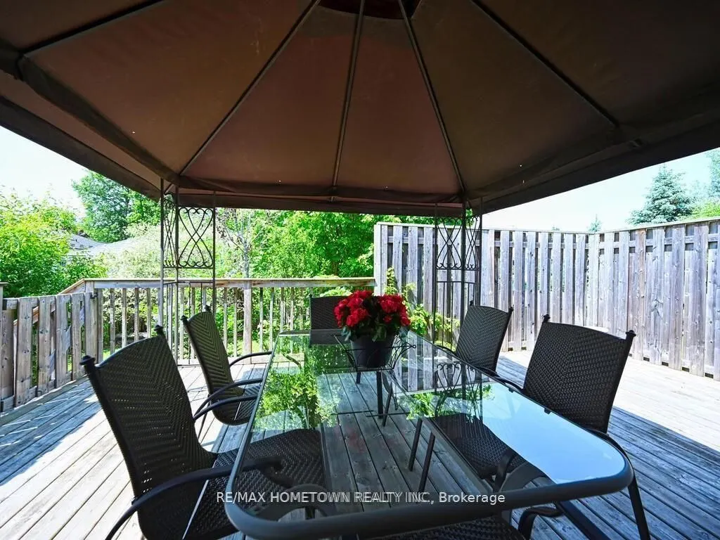 16 REGENCY Place